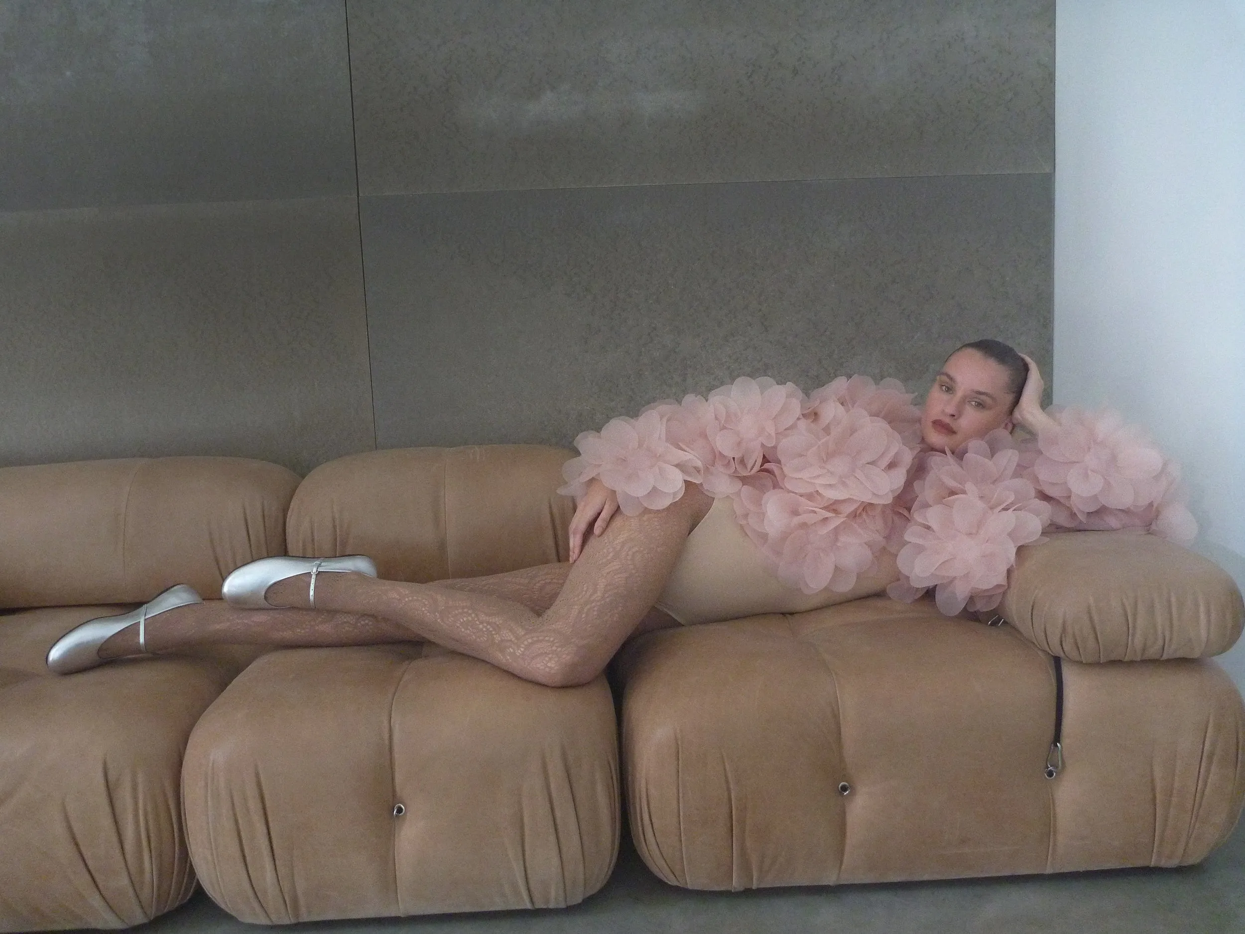 Бомбер Soft Peony нюдовий sold by PASKAL product image thumbnail 4