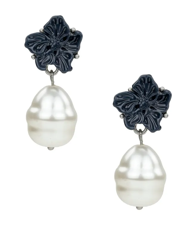 Flower with Pearl Earrings - Floral Resin Collection made by Patricia Nash
