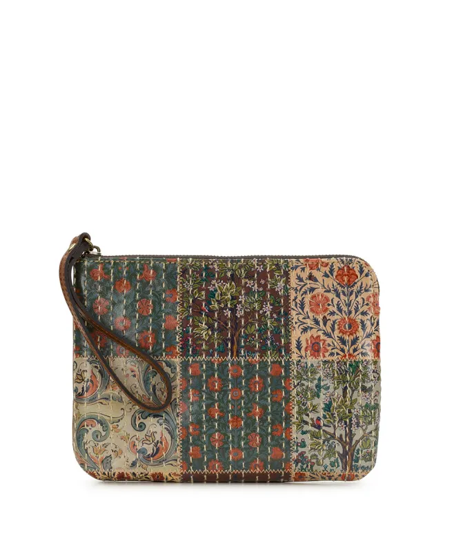 Cassini Wristlet | Nordic Quilted Patchwork | Nordic Patchwork made by Patricia Nash