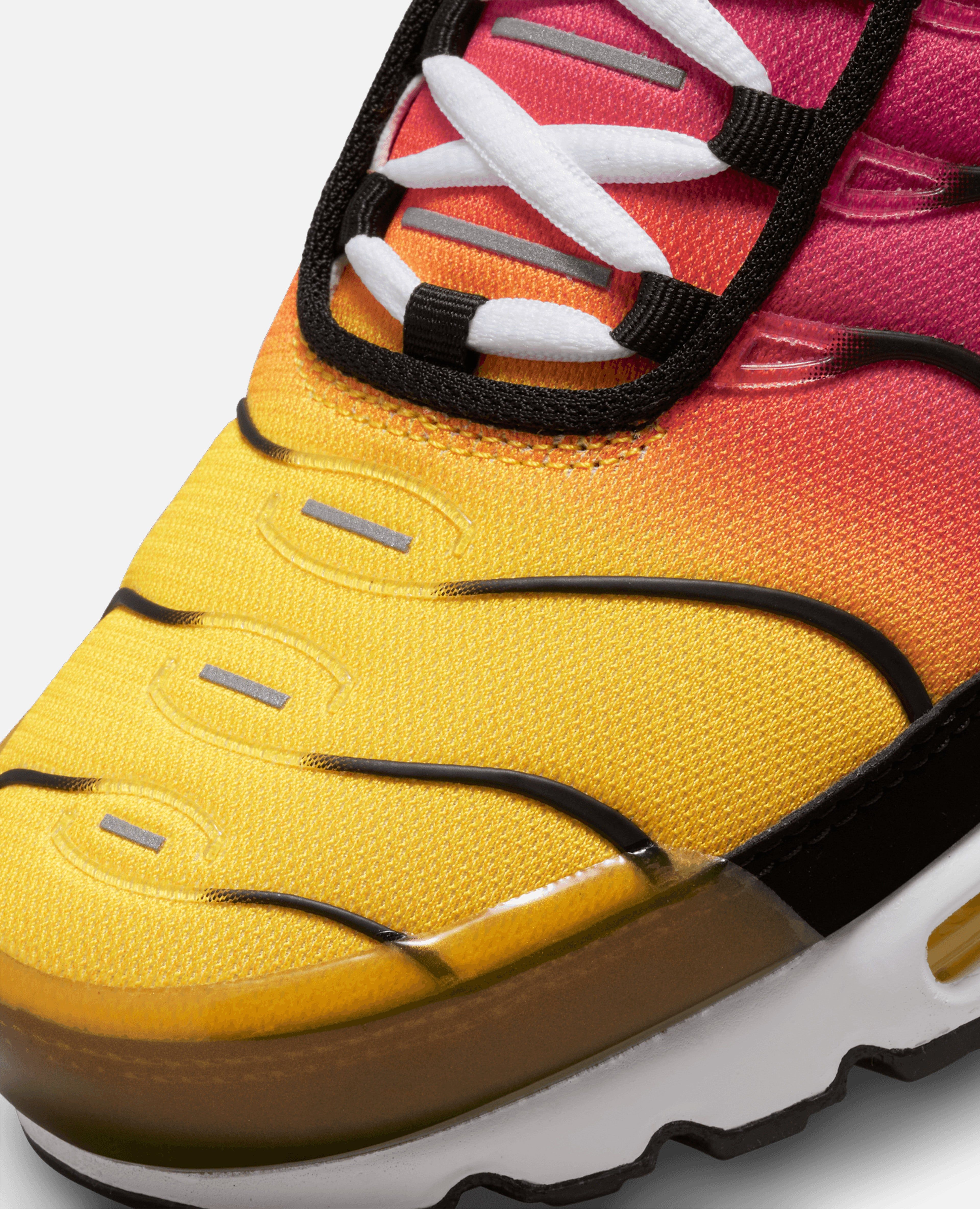 NIKE★AIR MAX PLUS★VARSITY RED/GOLD-RASPBERRY RED-BLACK Nike Air Max Plus OG (Varsity Red/Gold-Raspberry Red-Black