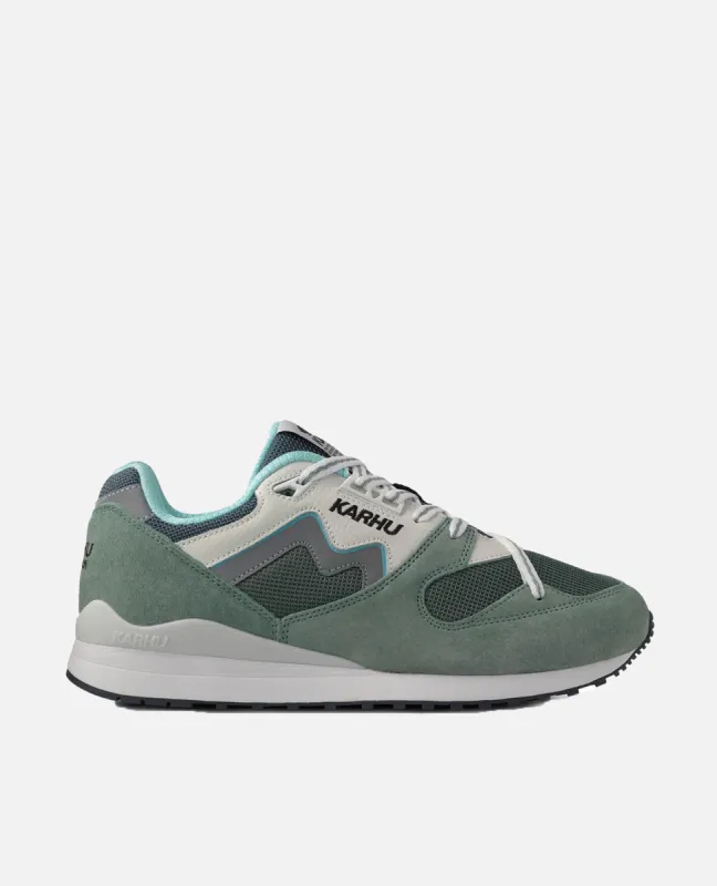 Karhu Synchron Classic (Iceberg Green/Lily White) made by Patta