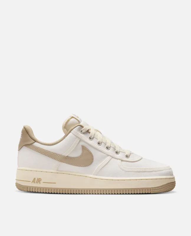 Nike WMNS Air Force 1 '07 sold by Patta