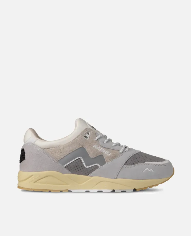 Karhu Aria 95 Lunar (Rock/Foggy Dew) sold by Patta