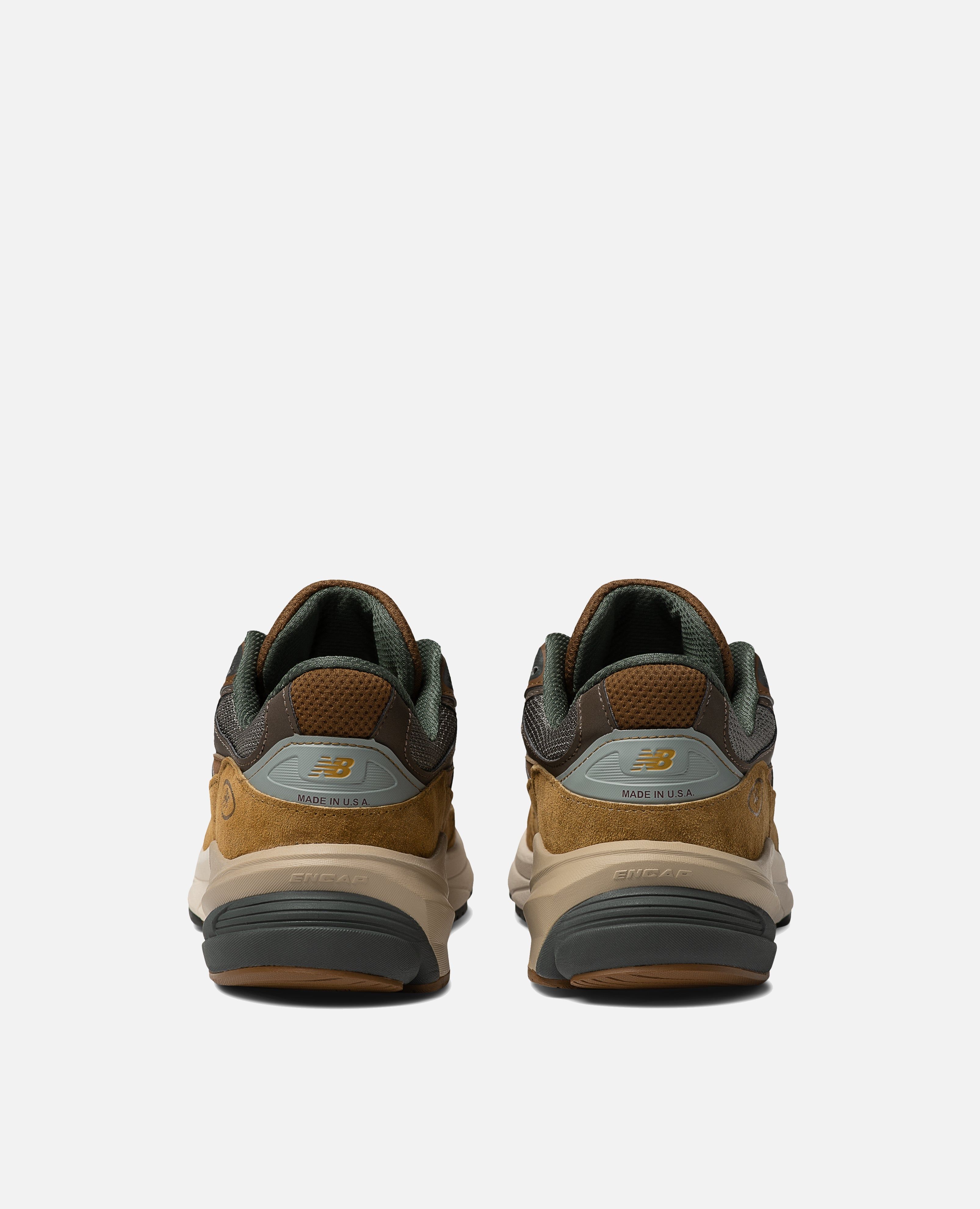 New Balance x Carhartt WIP M990CH6 sold by Patta product image thumbnail 3