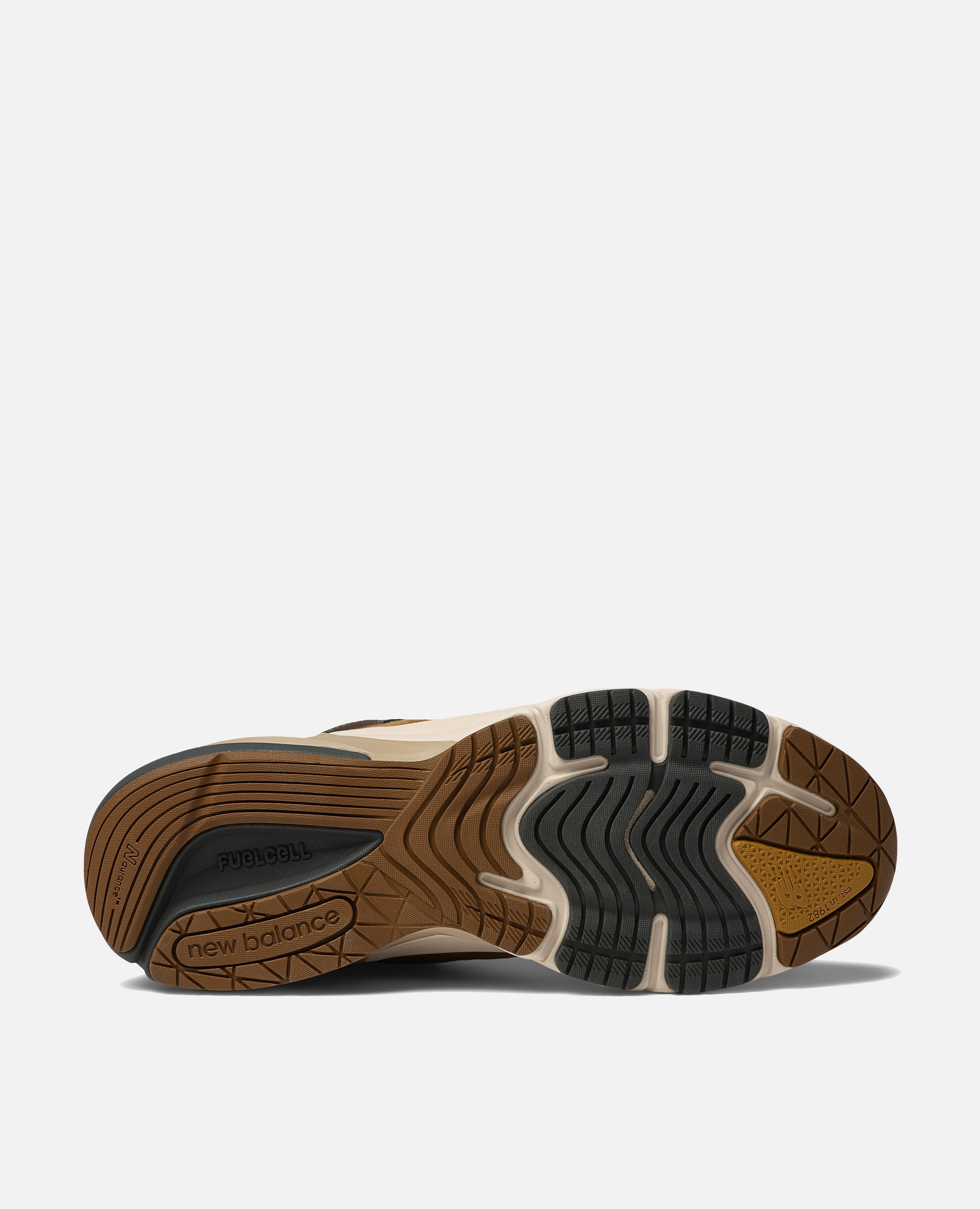 New Balance x Carhartt WIP M990CH6 sold by Patta product image thumbnail 4