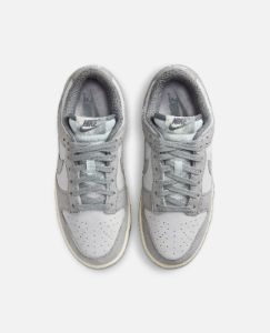 Nike WMNS Dunk Low sold by Patta