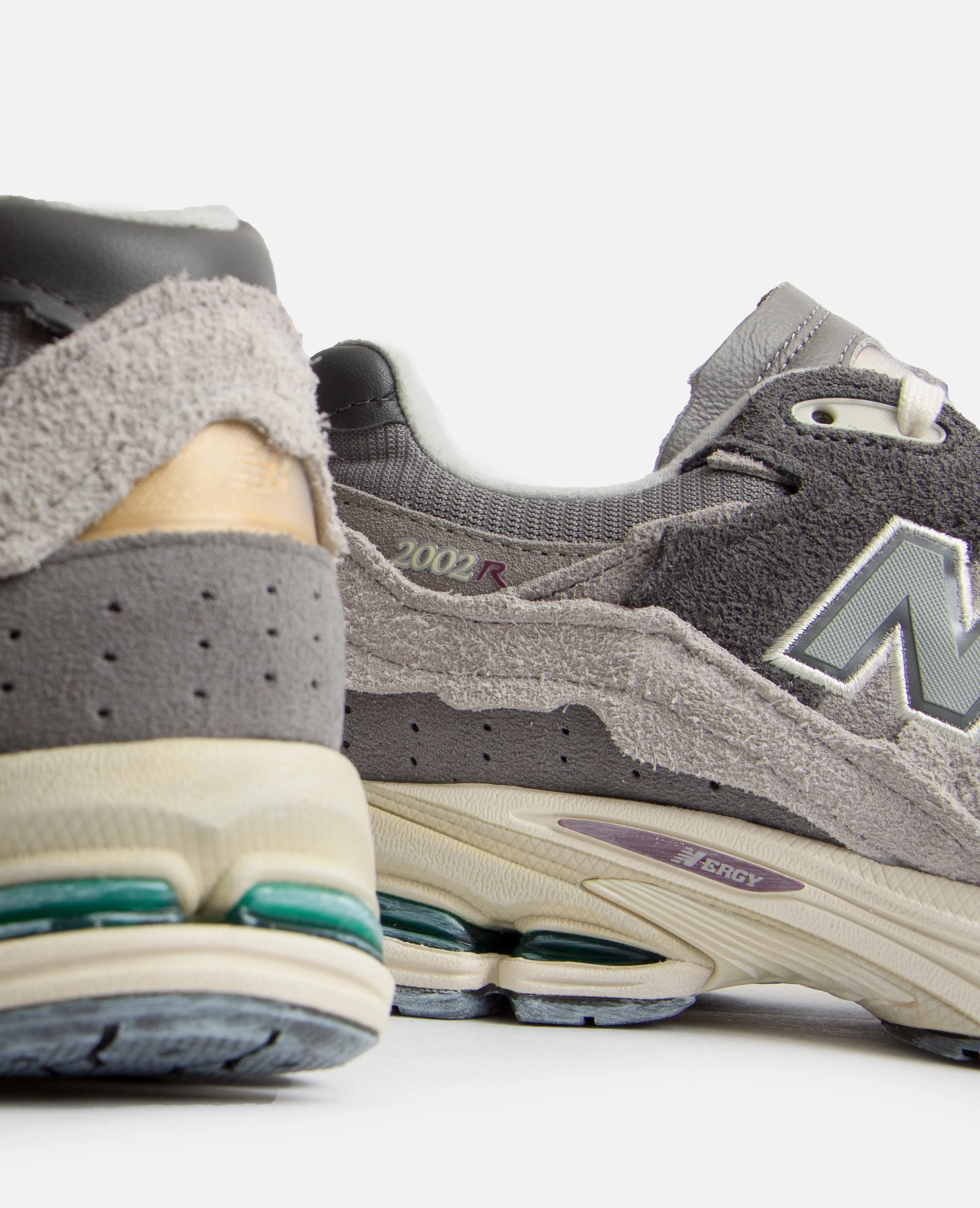 New Balance 2002R Protection Pack (Rain Cloud/Grey) sold by Patta product image thumbnail 5