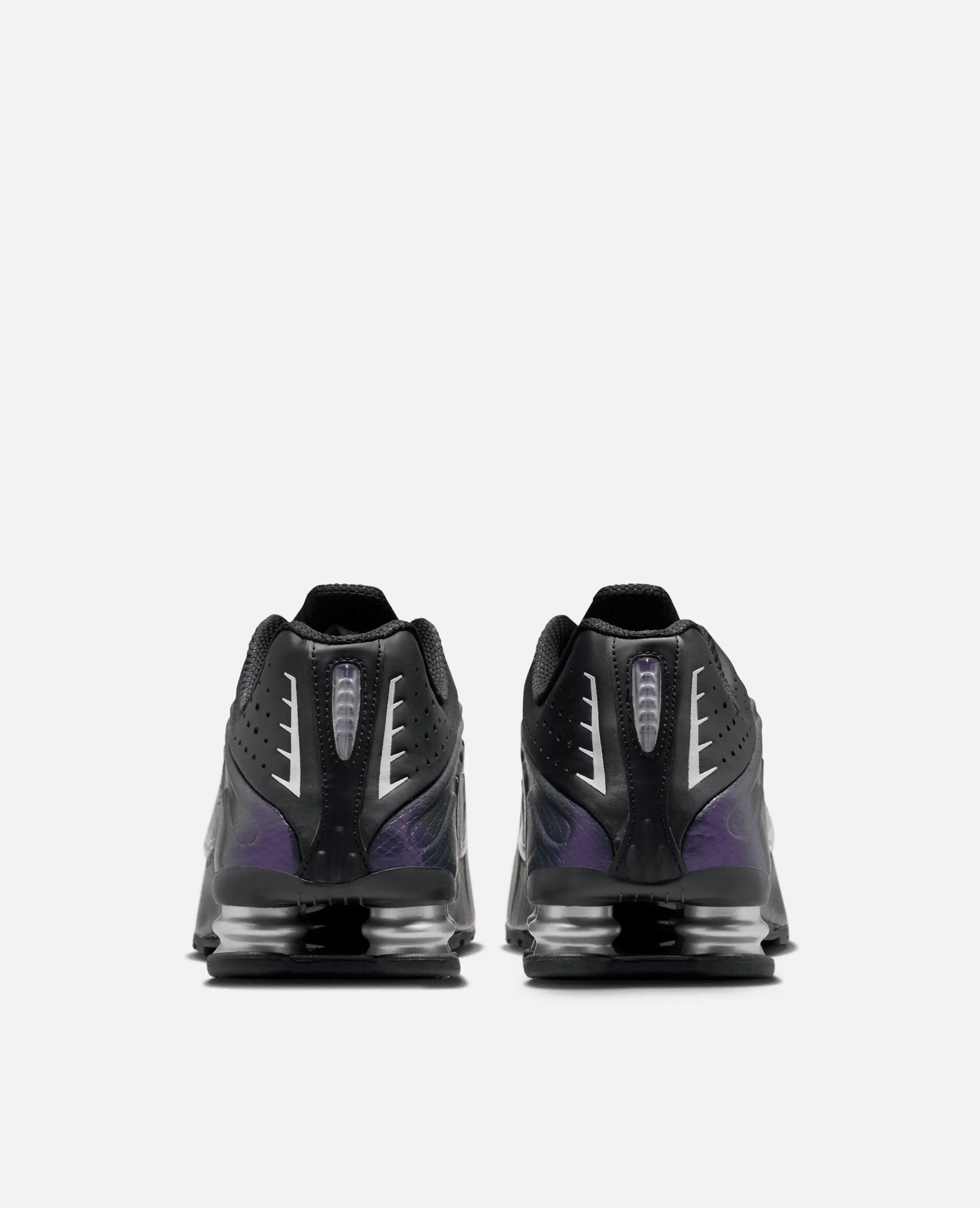 Nike Shox R4 (Black/Anthracite-Metallic Silver) sold by Patta product image thumbnail 5