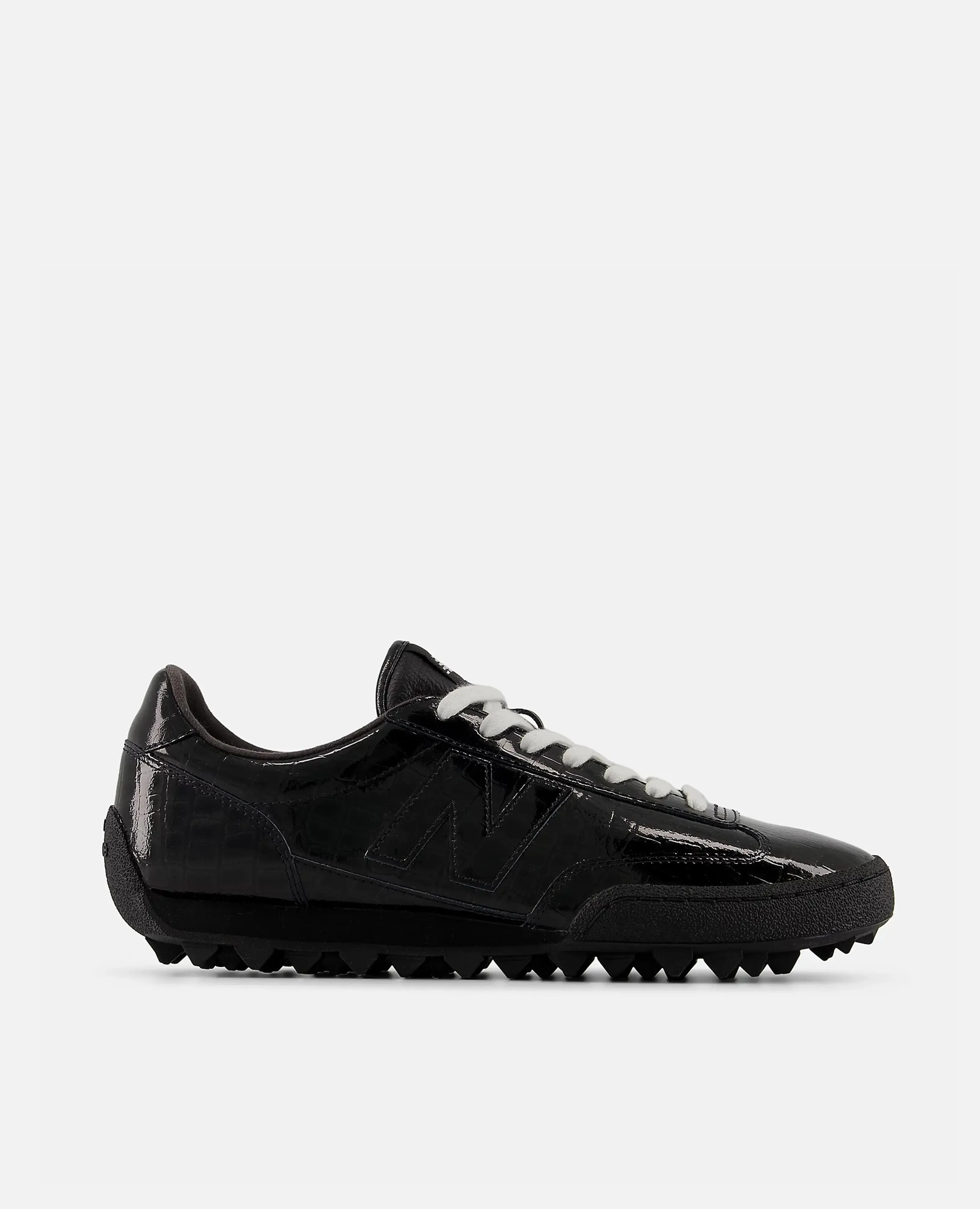 New Balance Gator Run 2SV Black sold by Patta