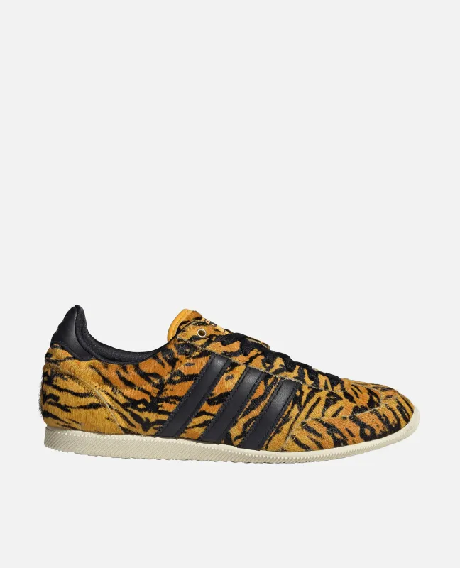 adidas Japan Women (Yellow/Core Black/Cream Yellow) made by Adidas
