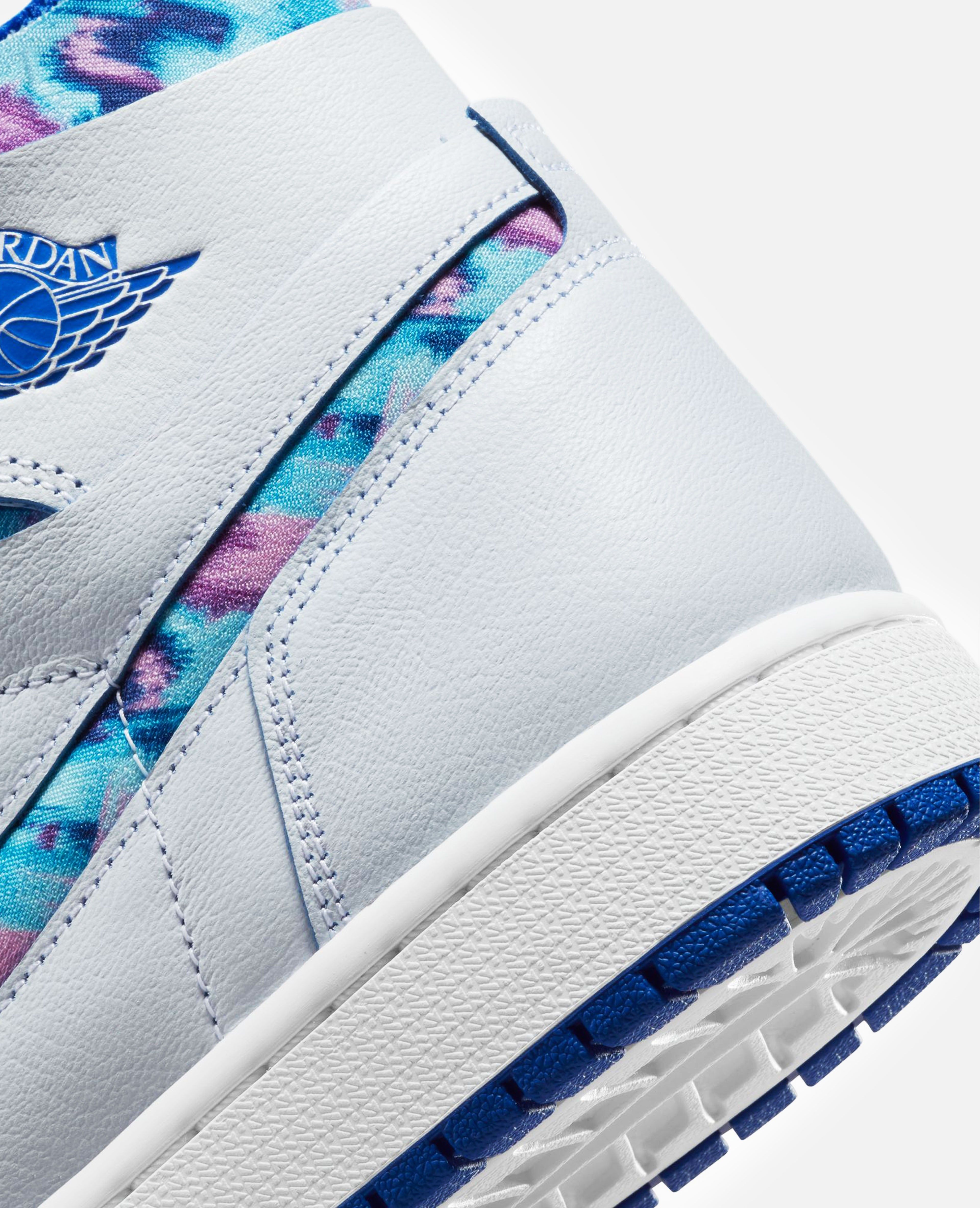 W Air Jordan 1 Zm Air CMFT Gc (White/Hyper Royal-Black) sold by Patta product image thumbnail 5