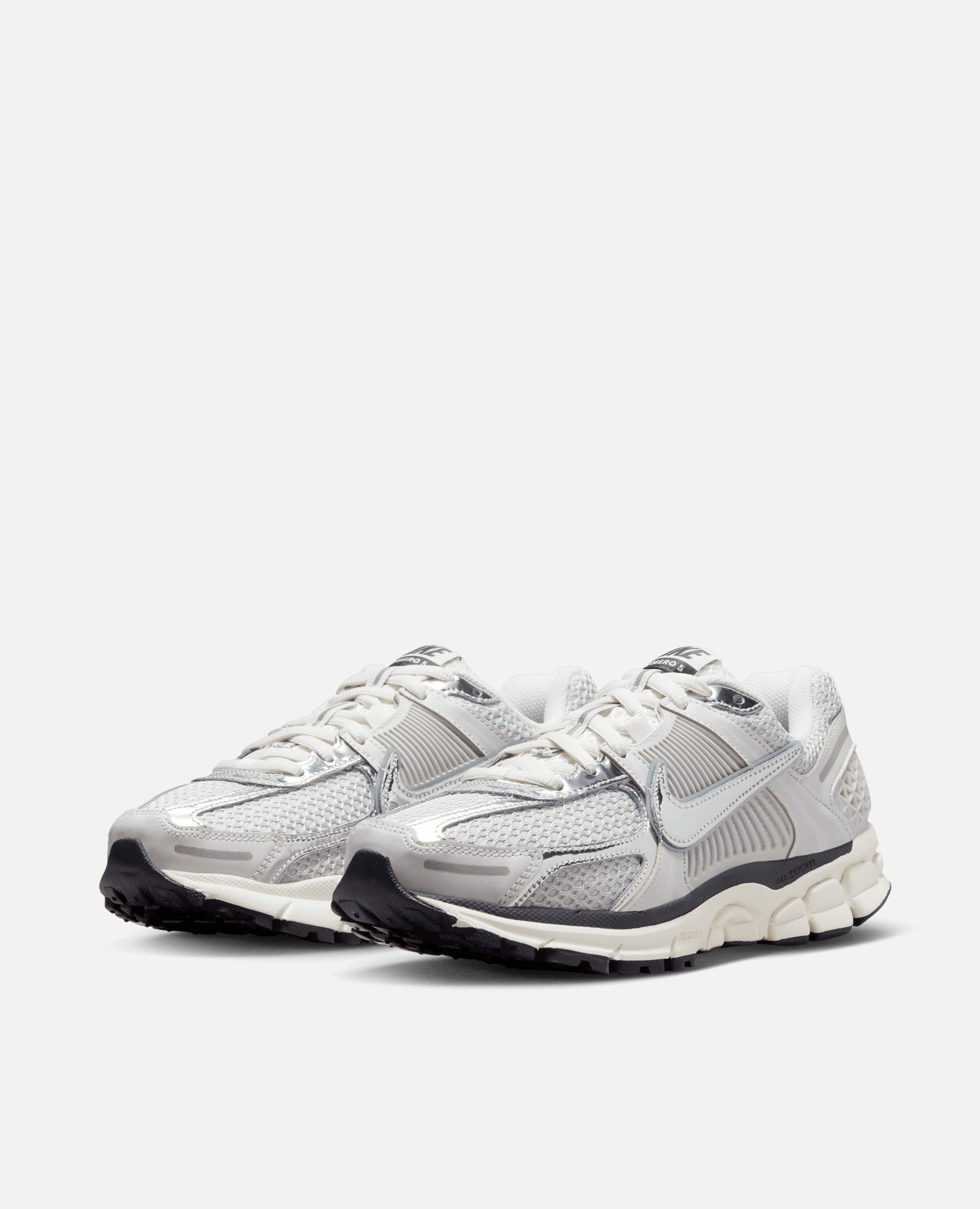WMNS Nike Zoom Vomero 5 (Photon Dust/Chrome-Gridiron-Sail) sold by Patta product image thumbnail 2