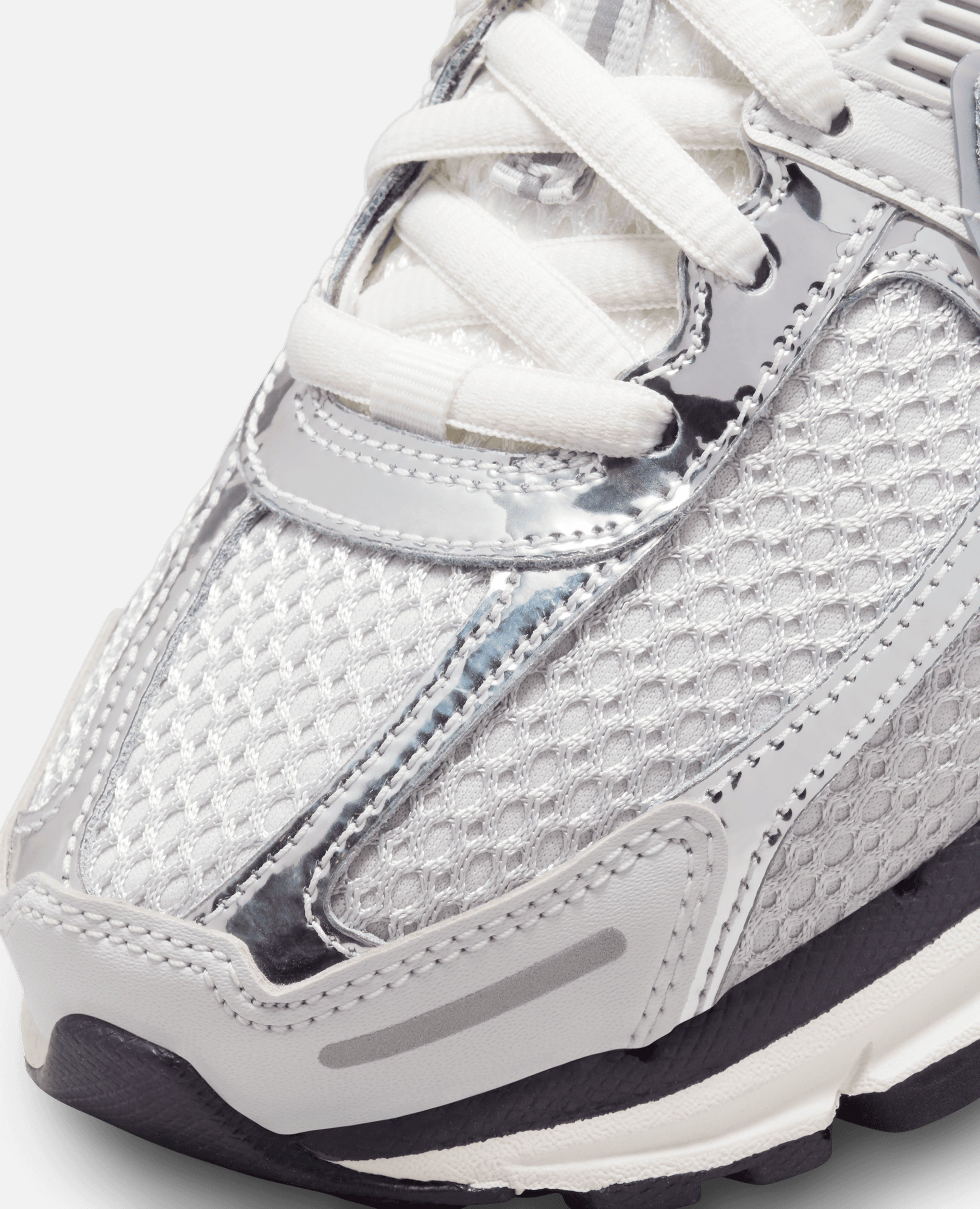 WMNS Nike Zoom Vomero 5 (Photon Dust/Chrome-Gridiron-Sail) sold by Patta product image thumbnail 4