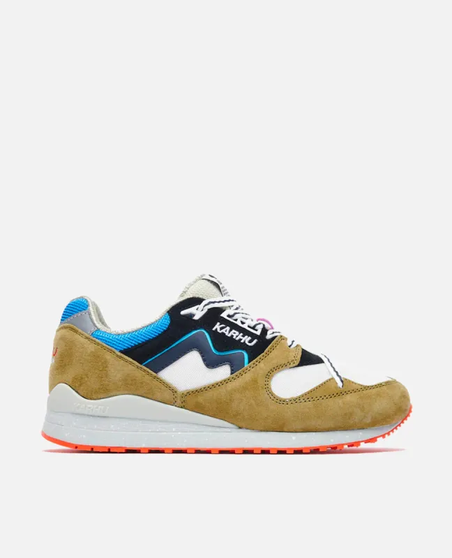 Karhu Synchron Classic (Green Moss/ India Ink) made by Patta