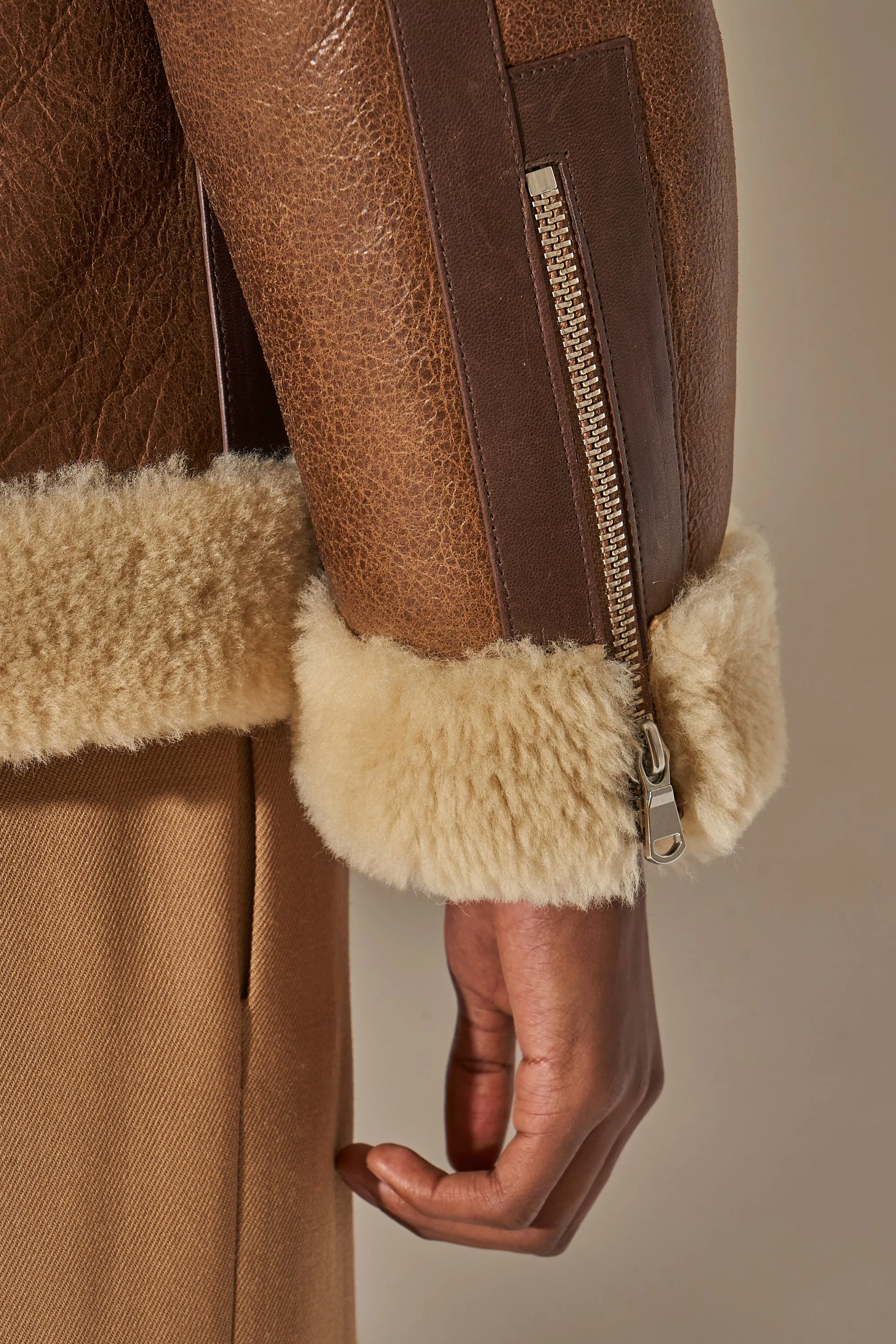 Peau lainée unisexe en cuir d'agneau style bombardier sold by Paul & Joe product image thumbnail 4