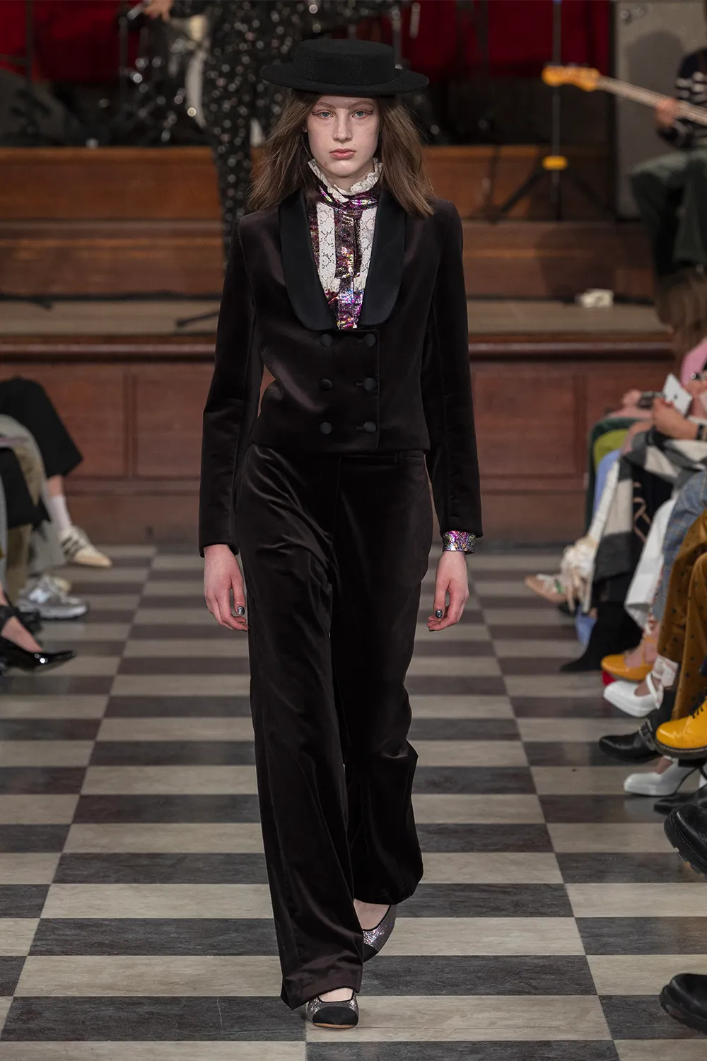 Veste style boléro courte en velours lisse de coton sold by Paul & Joe