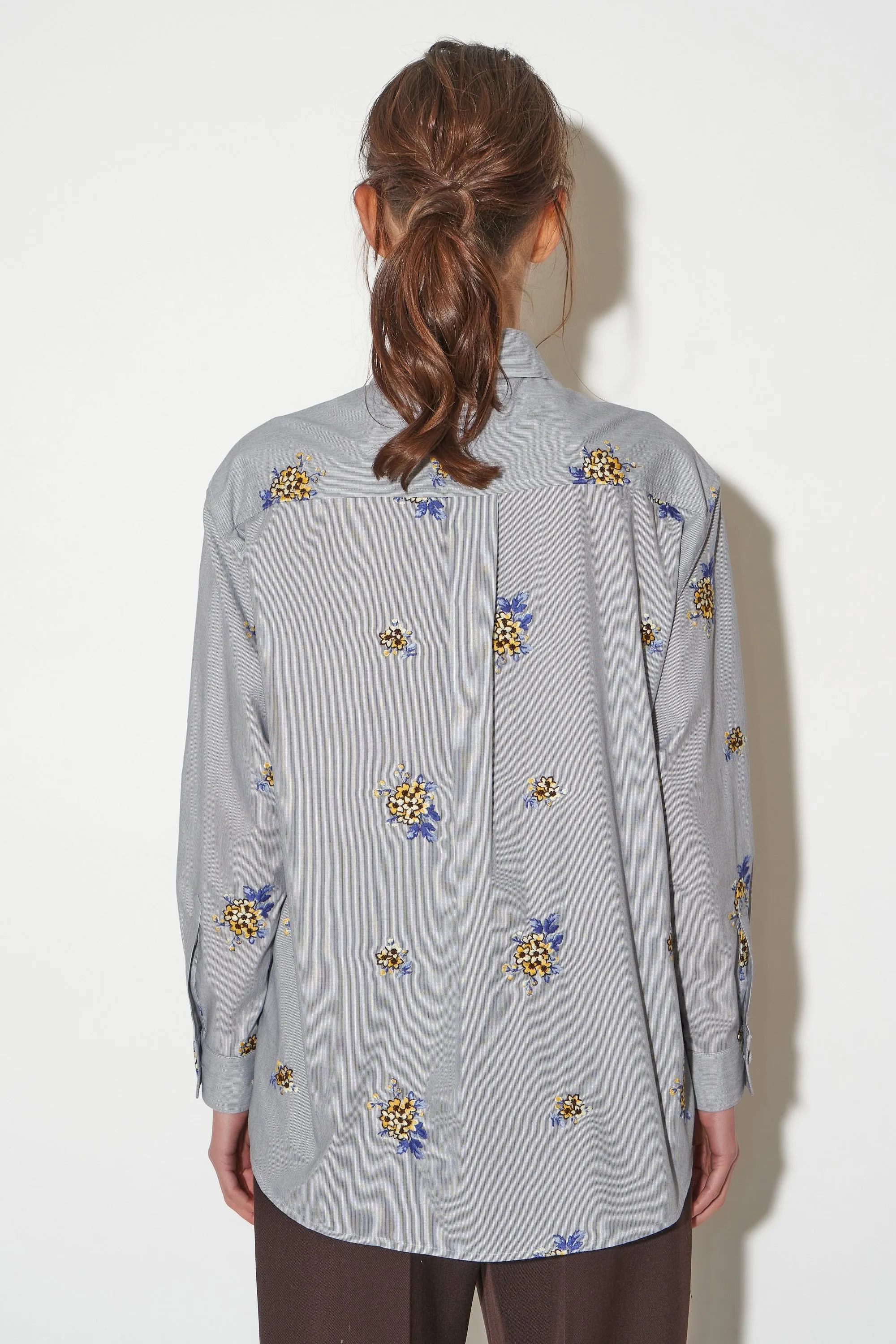 Chemise coupe légèrement oversize en coton avec broderies fleurs sold by Paul & Joe product image thumbnail 3