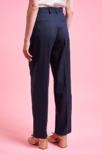 Pantalon à pinces coupe droite sold by Paul & Joe