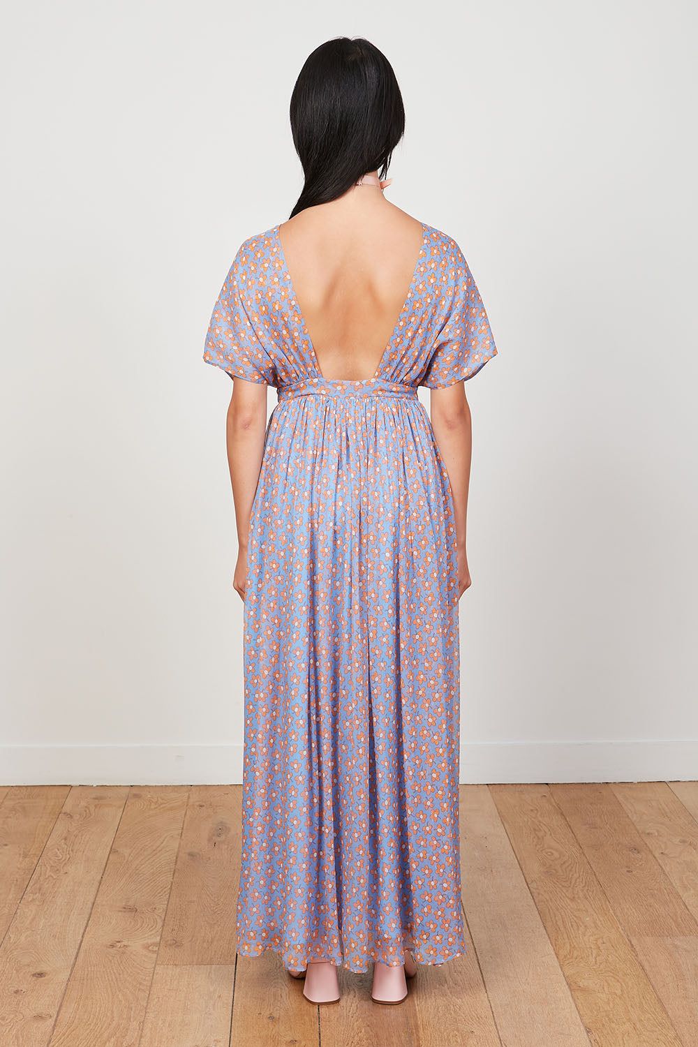 Robe longue en mousseline crinkle de soie imprimée florale sold by Paul & Joe product image thumbnail 4