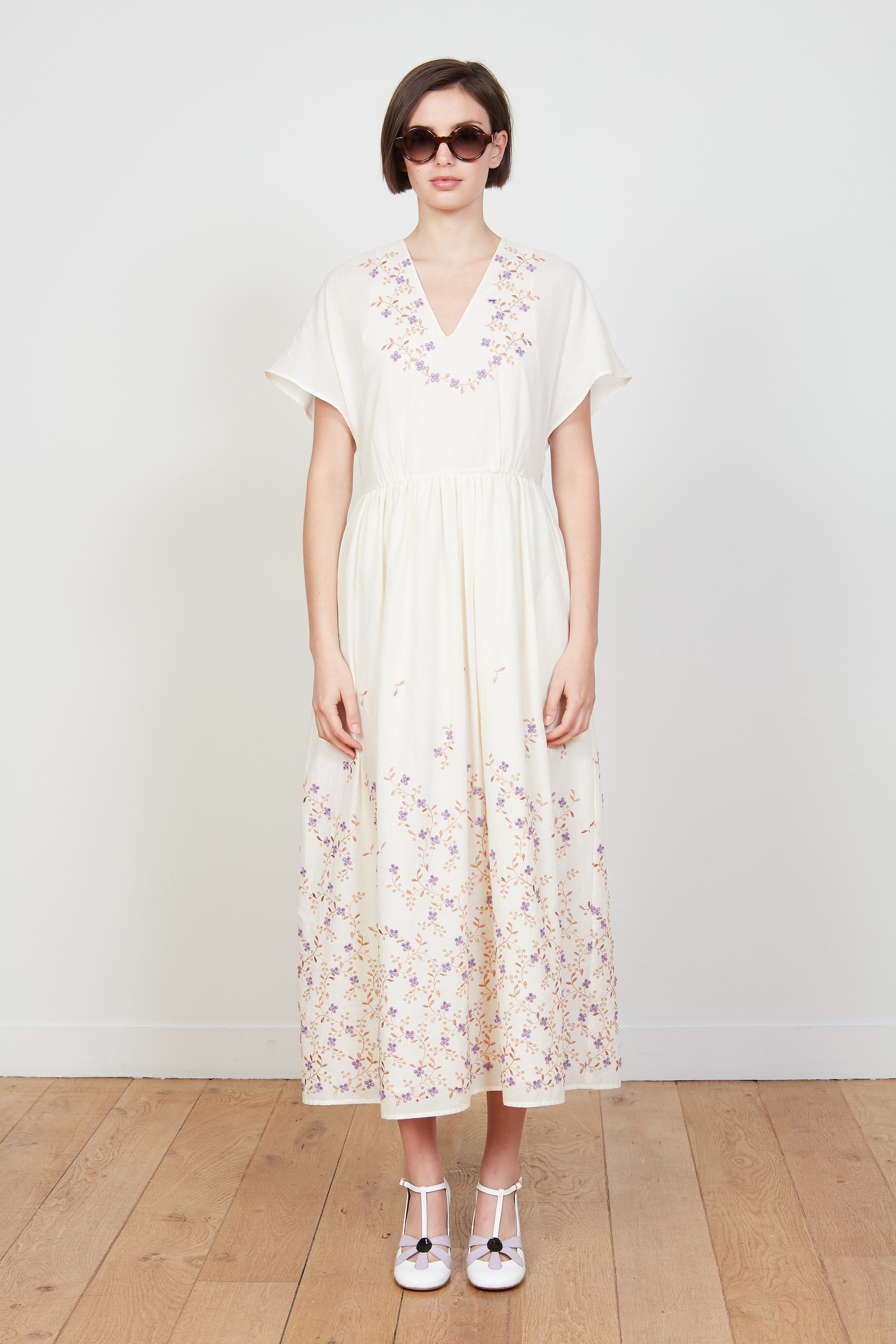 Robe longue en mousseline ornée de broderie sold by Paul & Joe