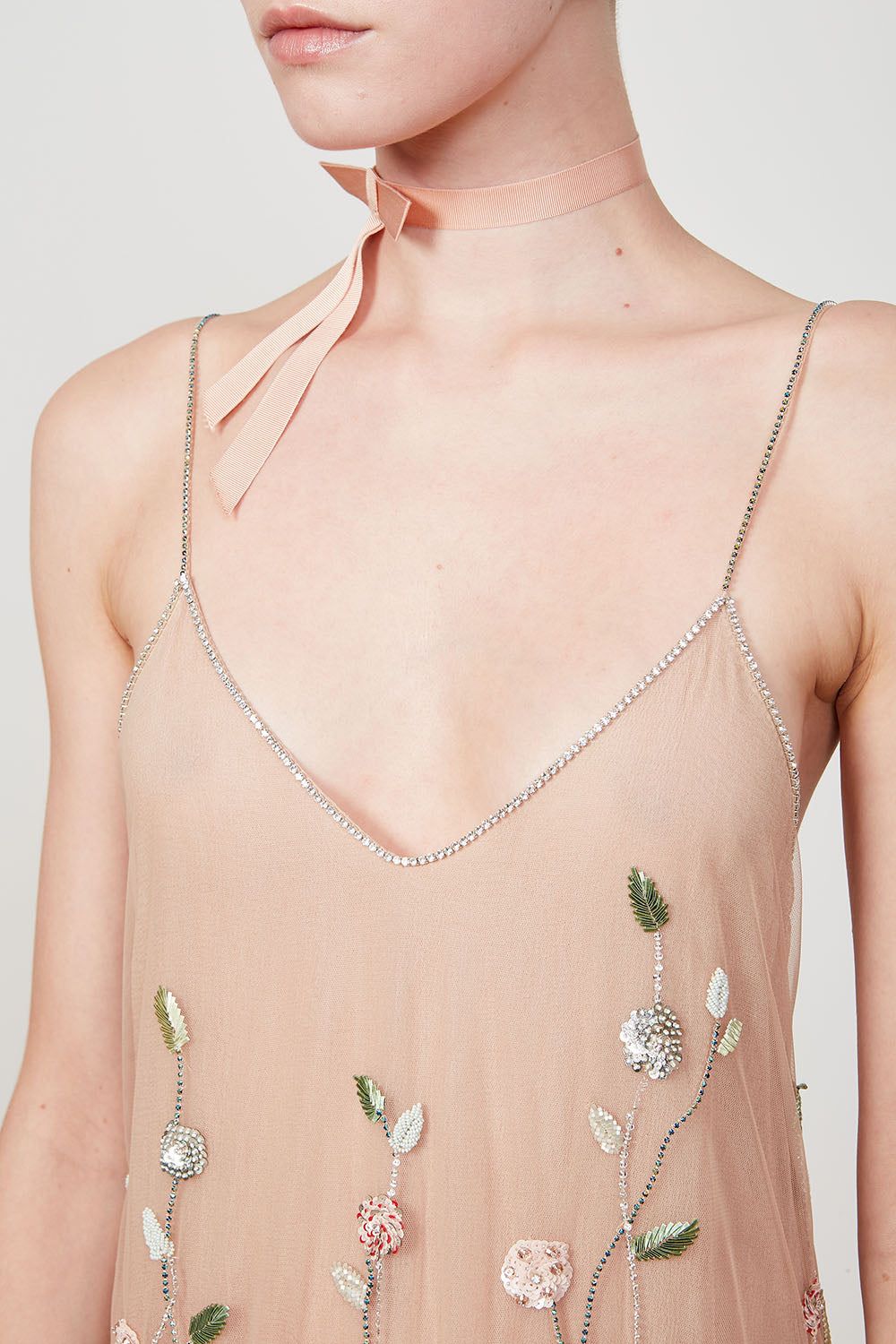 Robe en tulle brodée à la main de fleurs sold by Paul & Joe product image thumbnail 2