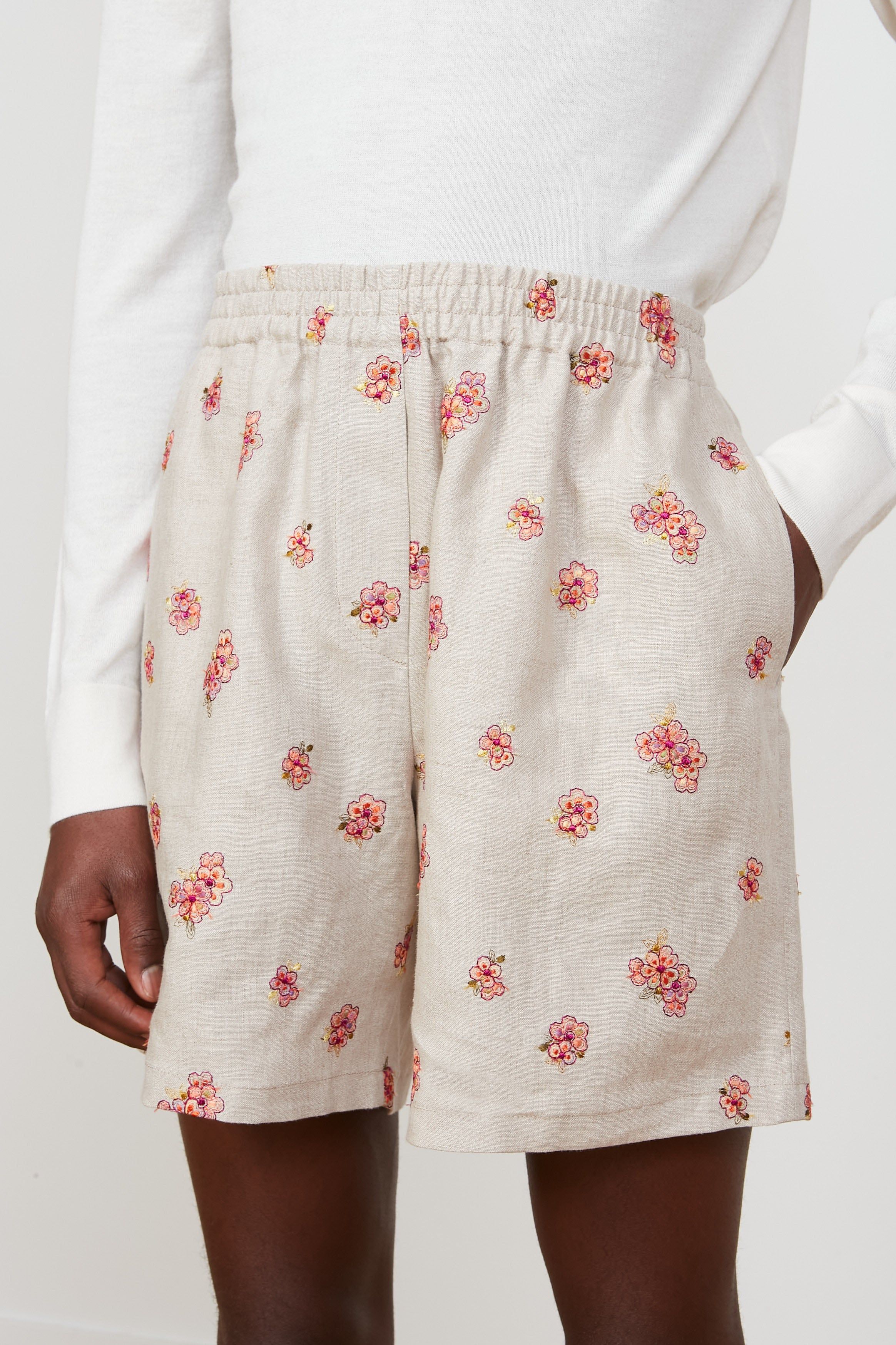 Short en lin de coupe droite motif floral sold by Paul & Joe product image thumbnail 2