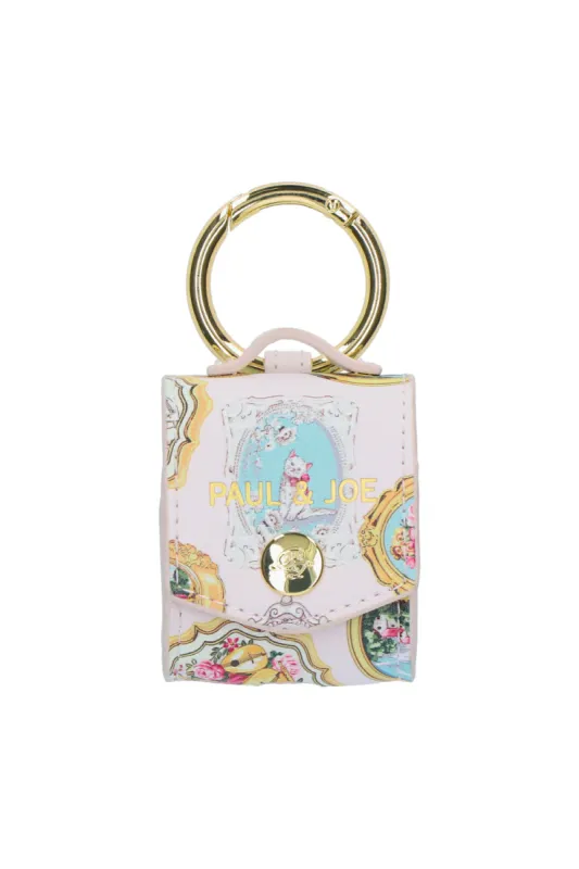 Etui Airpods rose à motif médaillons sold by Paul & Joe