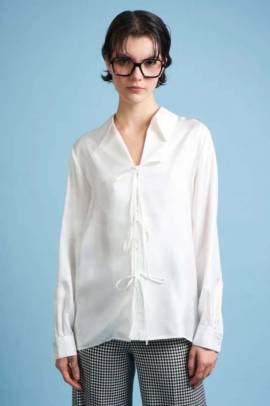 Blouse en twill de soie sold by Paul & Joe