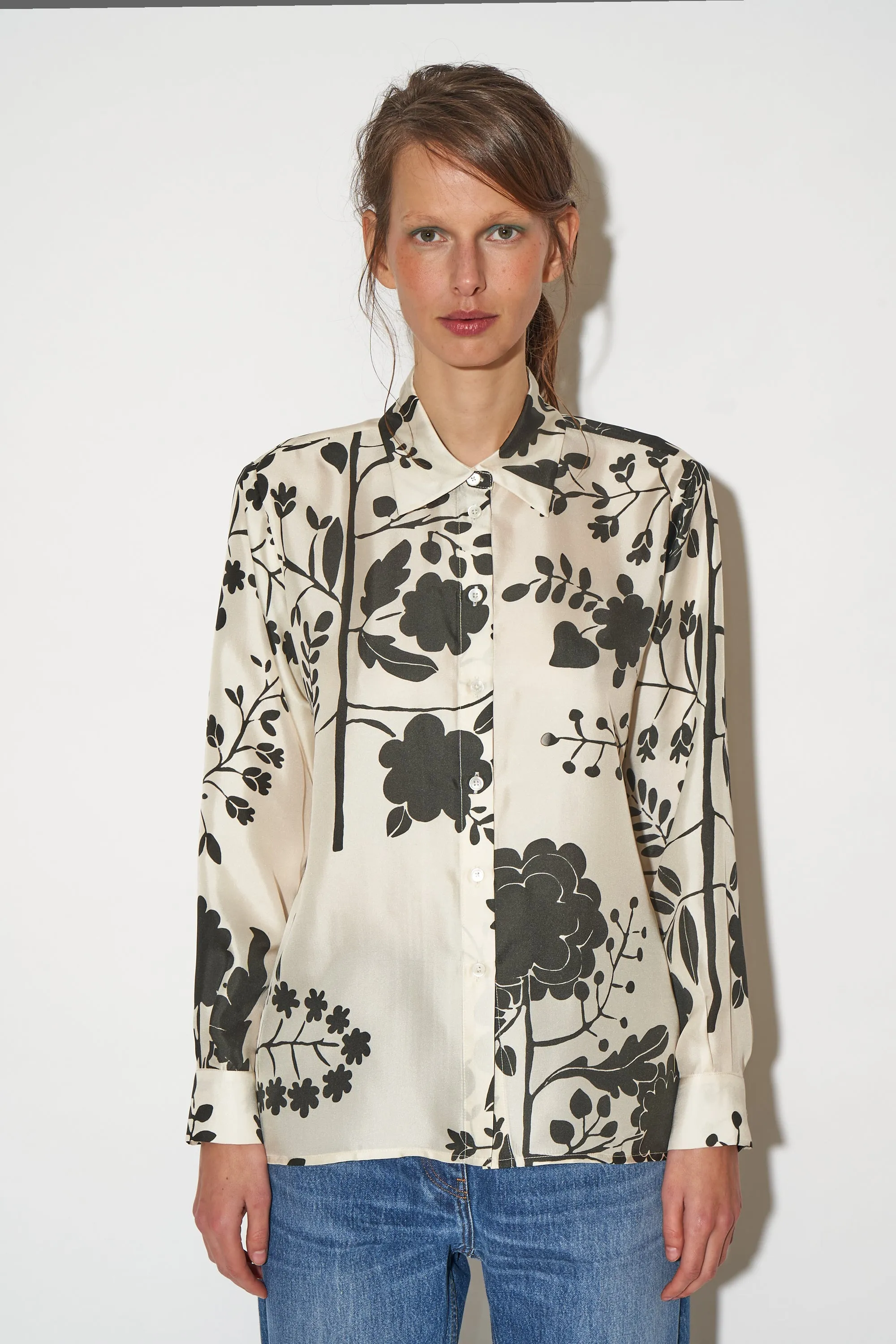 Chemise fluide imprimé fleurs exclusifs en soie sold by Paul & Joe