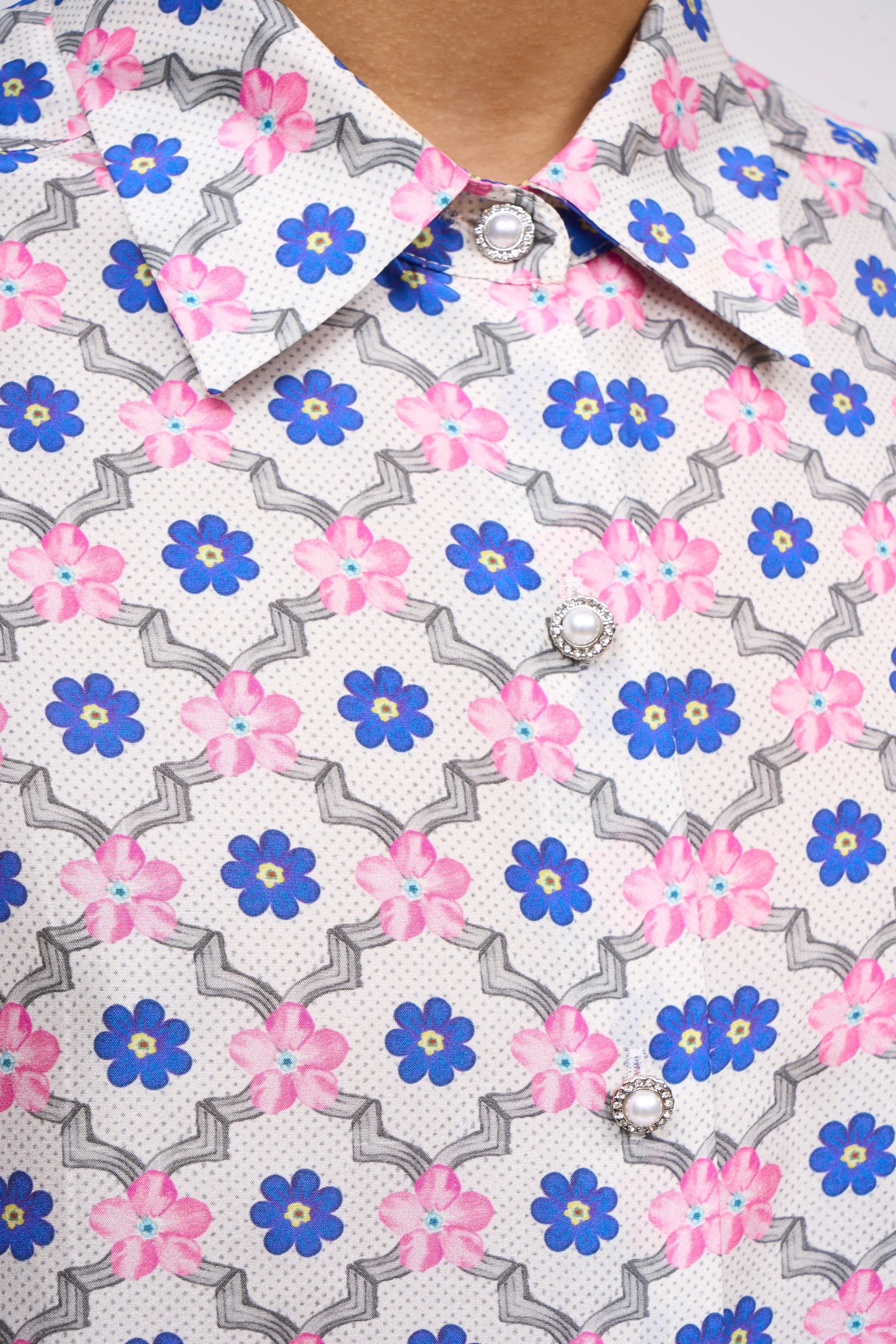 Chemise en soie à manches courtes et coupe droite sold by Paul & Joe product image thumbnail 4