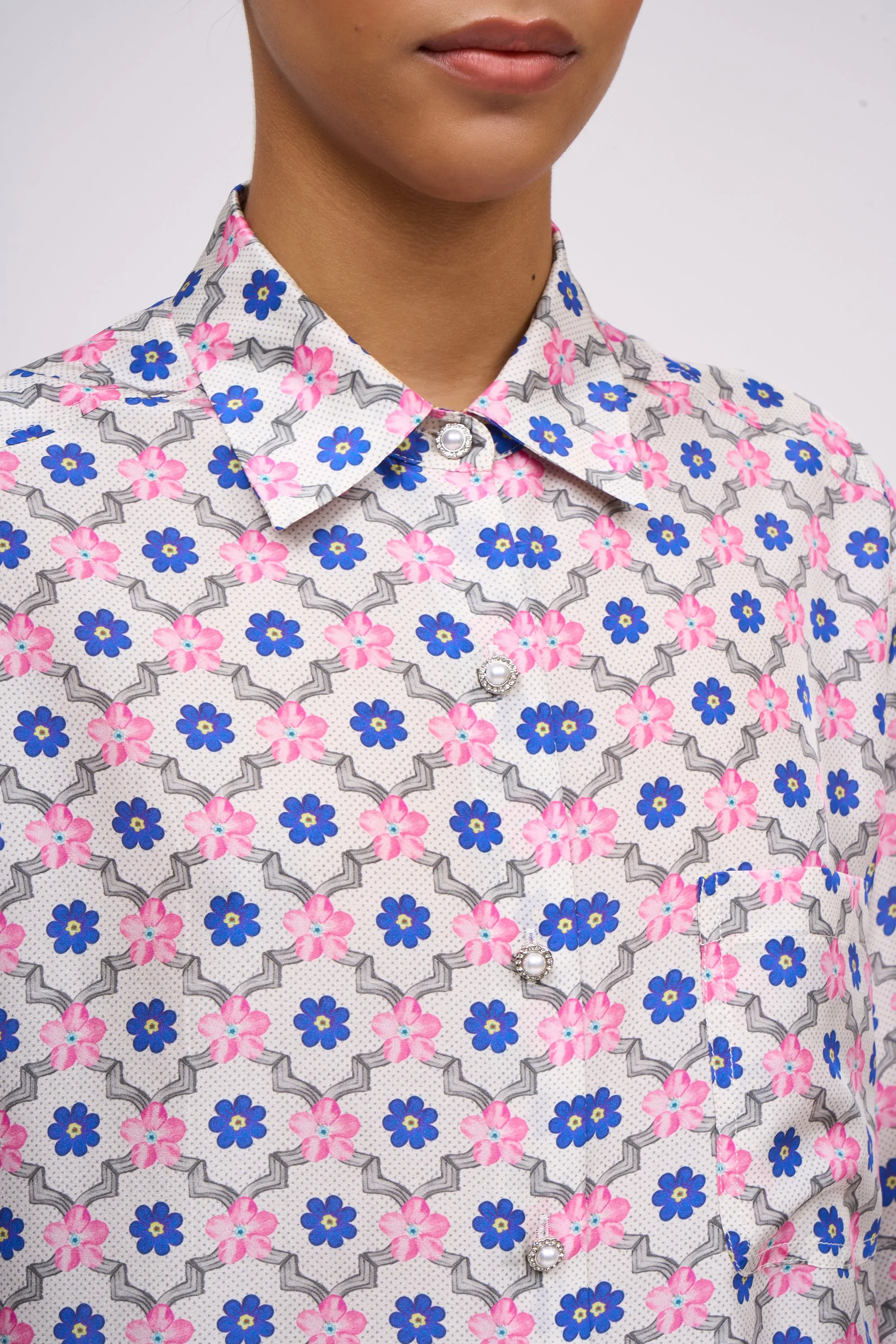 Chemise en soie à manches courtes et coupe droite sold by Paul & Joe product image thumbnail 3