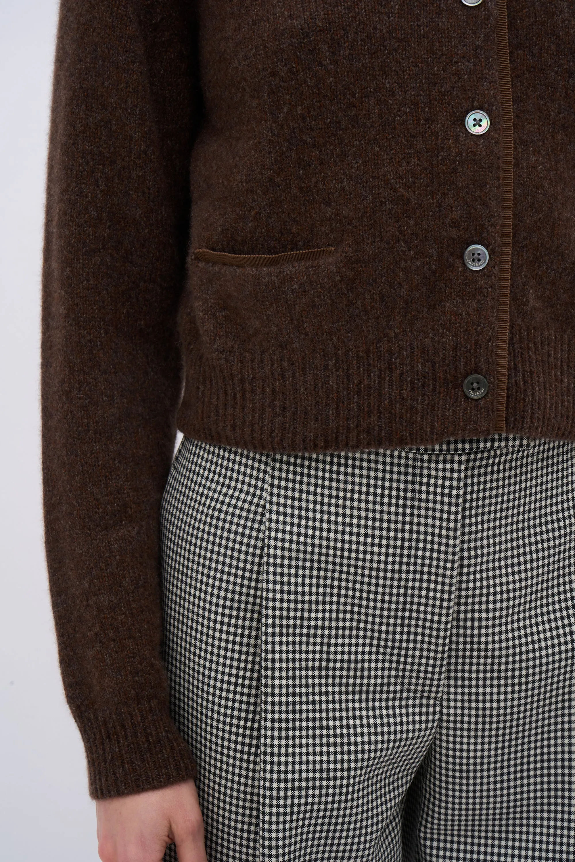 Cardigan en cachemire supersoft avec gros grain sold by Paul & Joe product image thumbnail 5