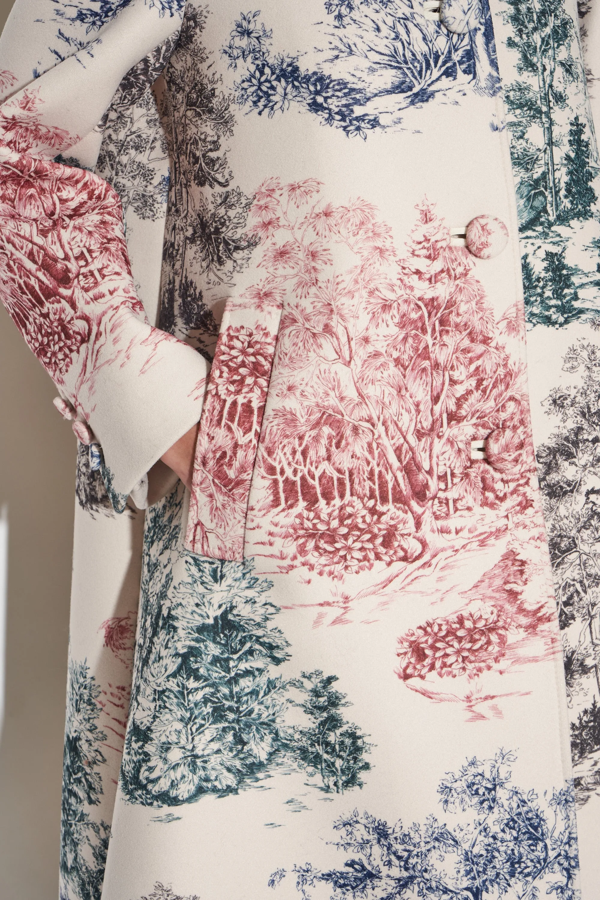 Manteau long coupe trapèze motif toile de Jouy en lainage sold by Paul & Joe product image thumbnail 4