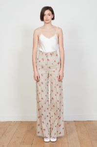 Pantalon en lin brodé de motifs fleuris sold by Paul & Joe