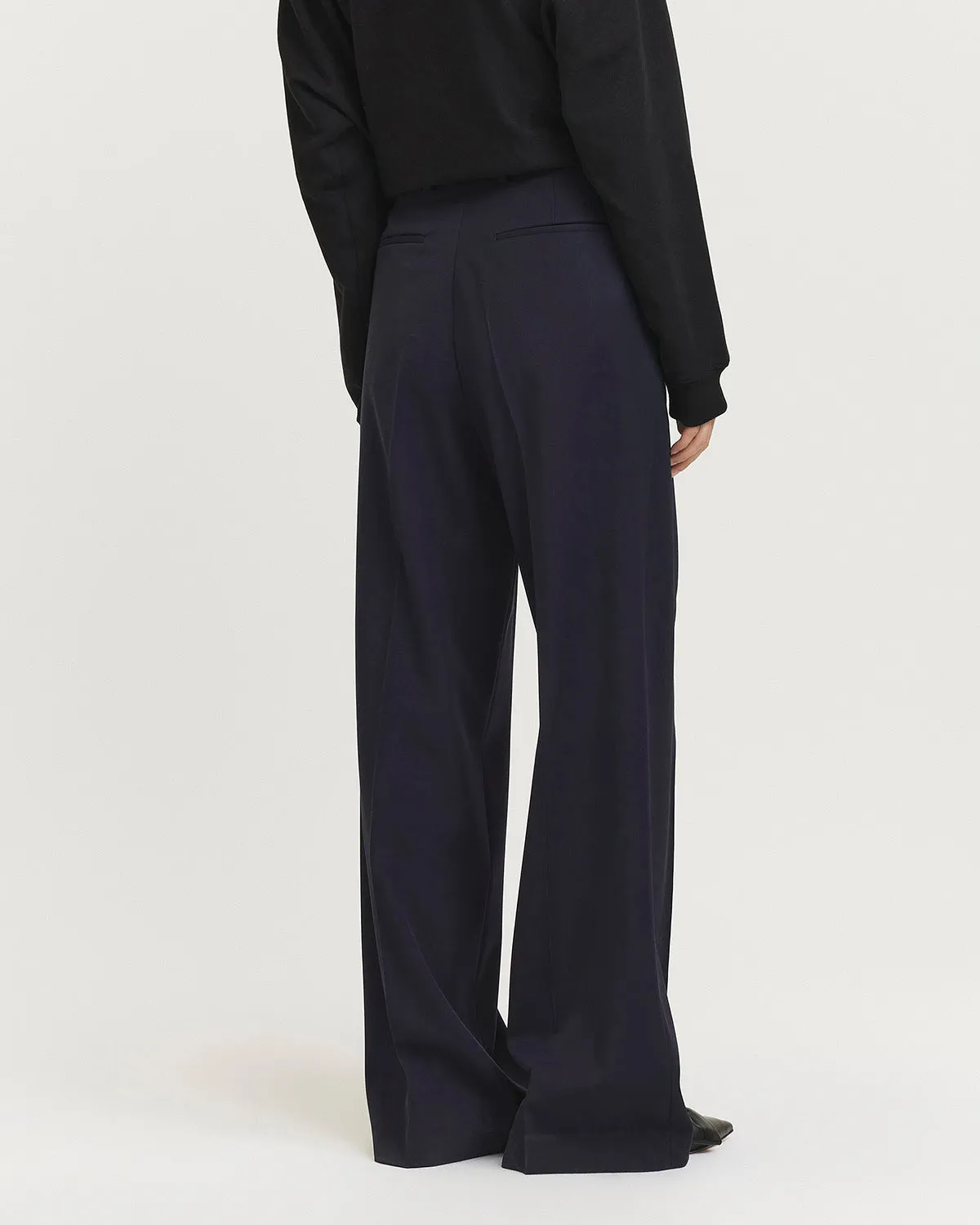 Wijde soepele broek sold by Pauw Amsterdam product image thumbnail 3