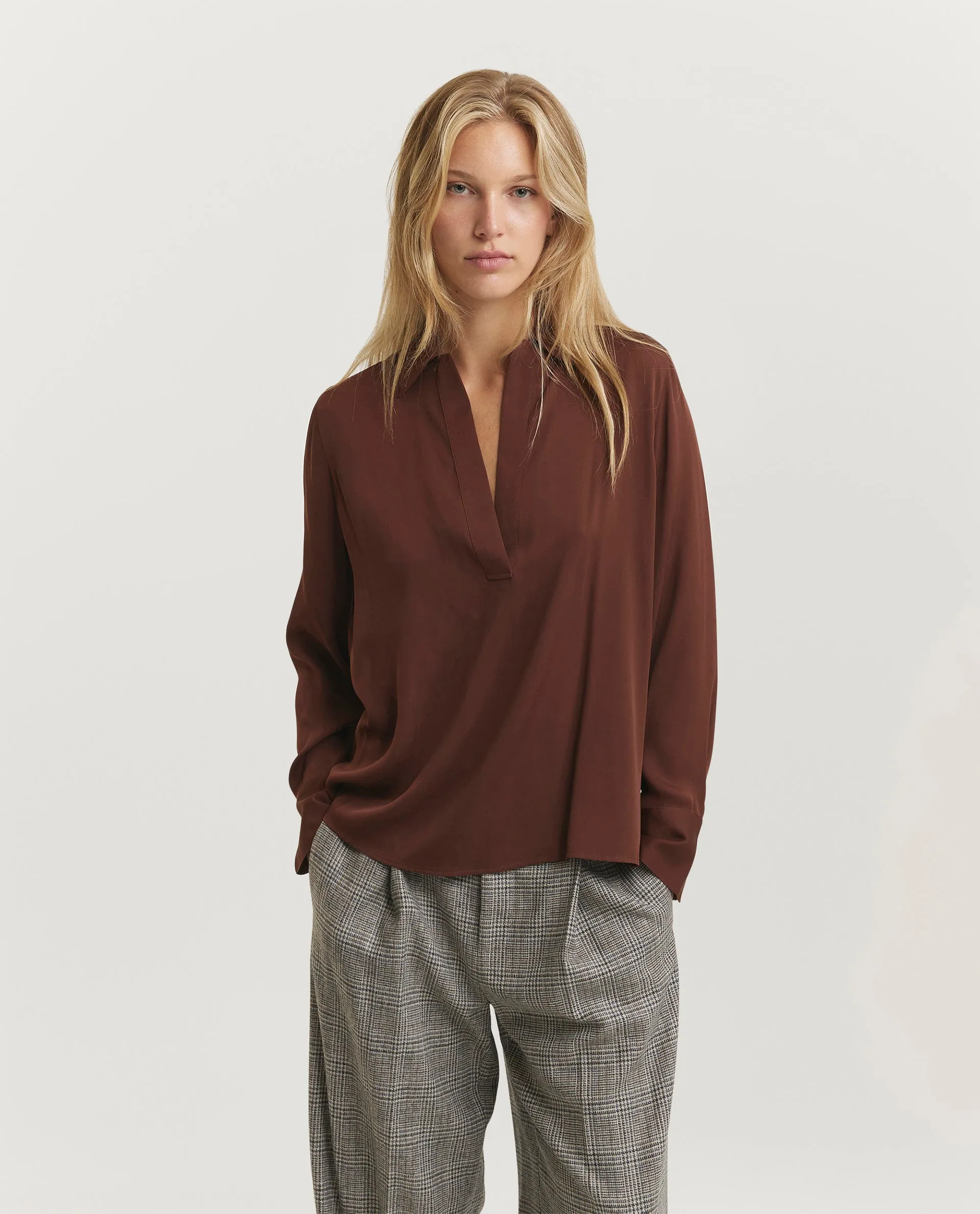 Zijden blouse sold by Pauw Amsterdam