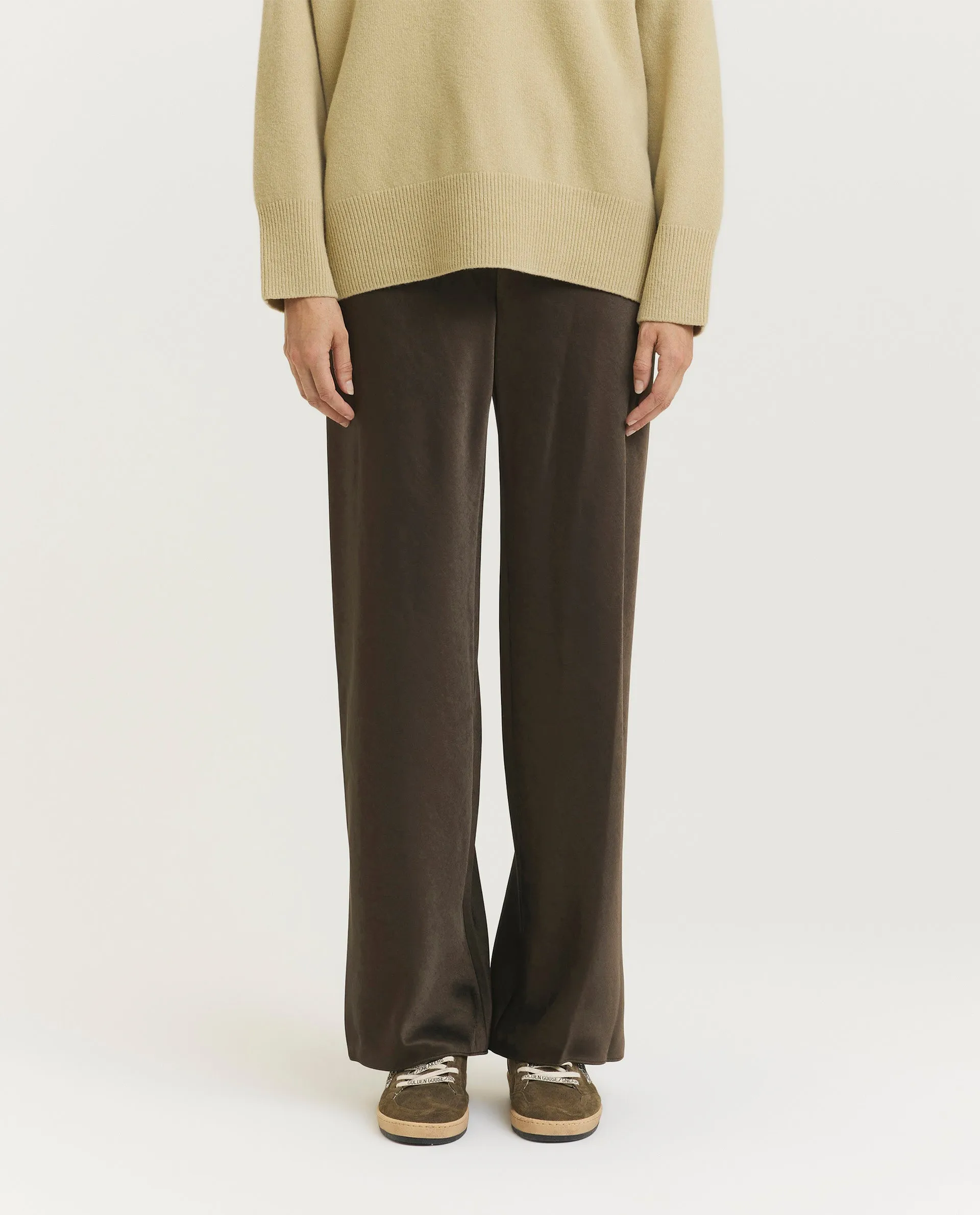 Wijde satijnen broek sold by Pauw Amsterdam