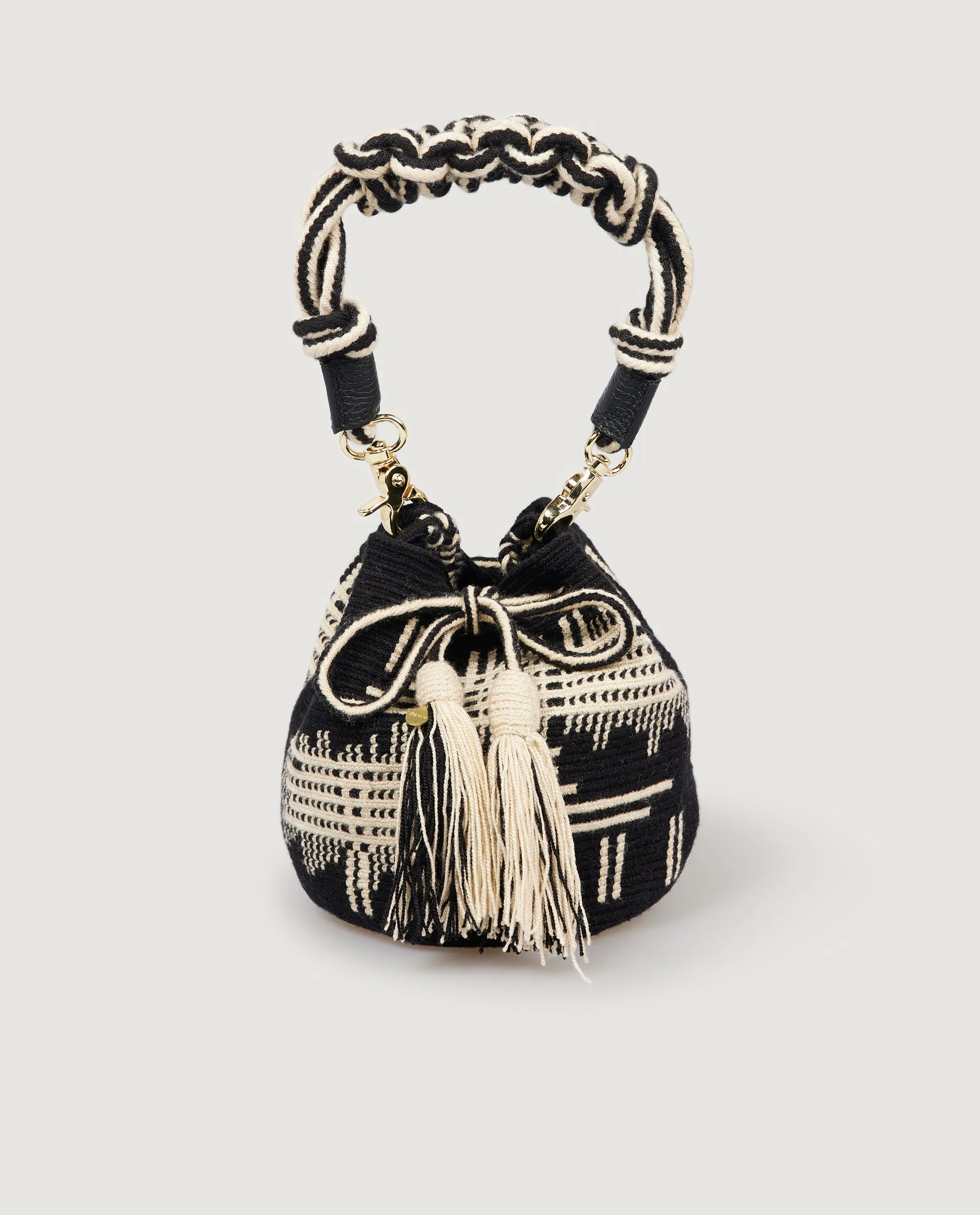 Gehaakte tas sold by Pauw Amsterdam