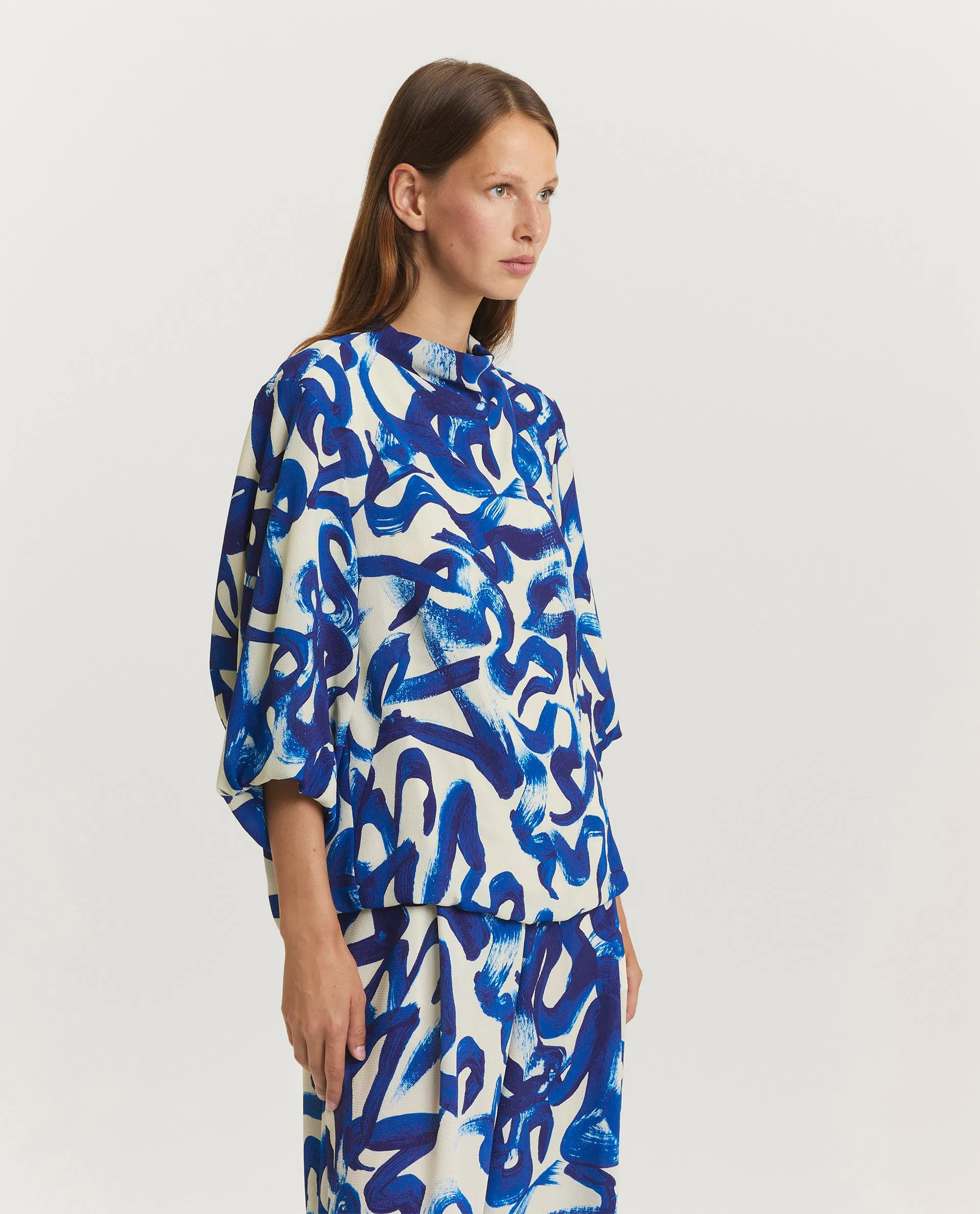 Soepelvallende blouse sold by Pauw Amsterdam product image thumbnail 2
