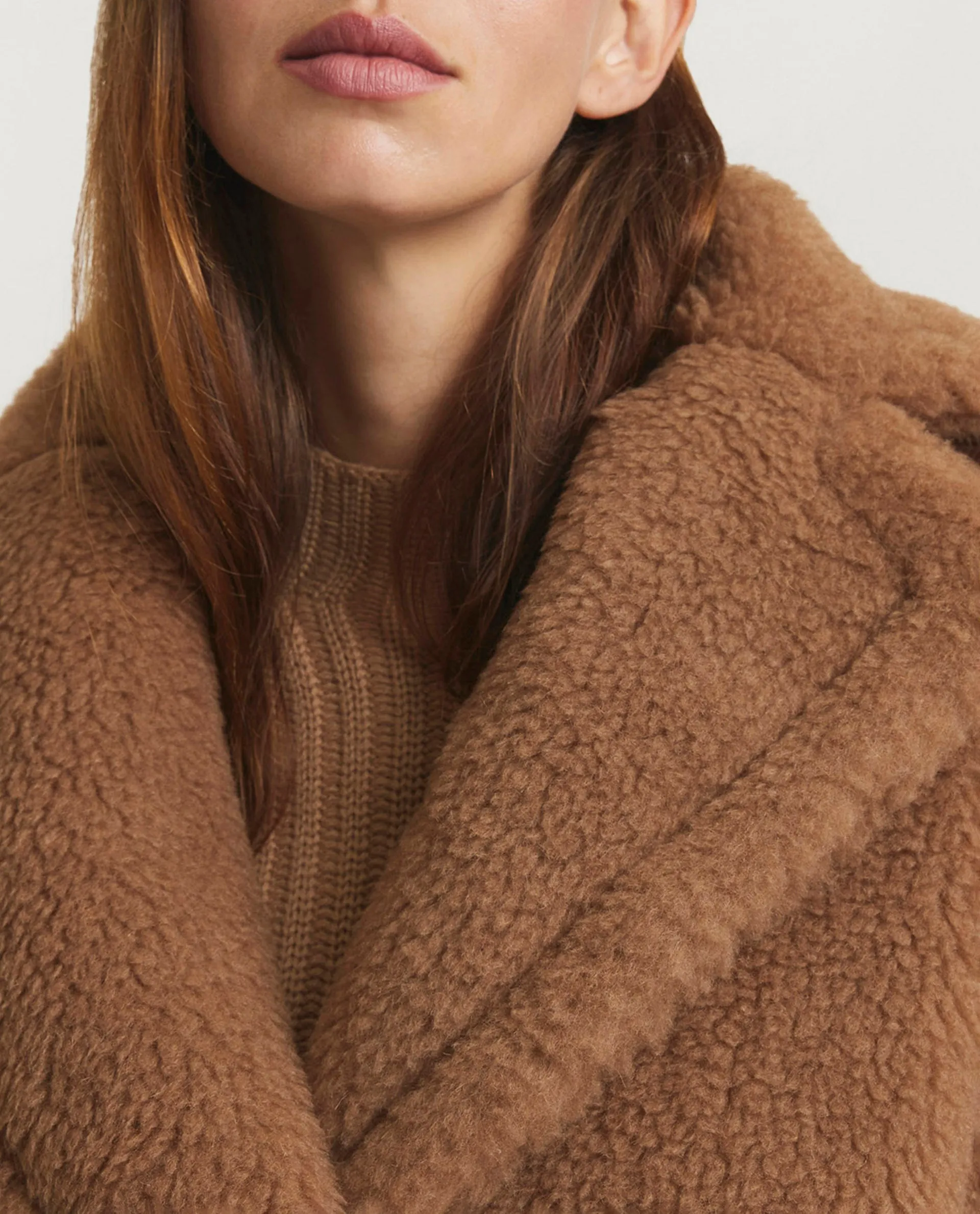 Korte teddy jas sold by Pauw Amsterdam product image thumbnail 2