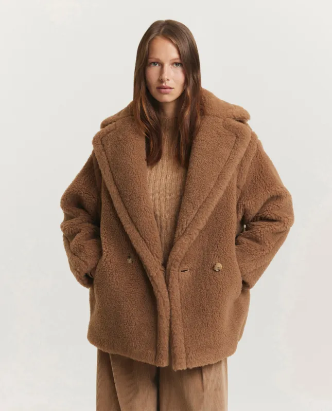 Korte teddy jas  - Bruin sold by Pauw Amsterdam