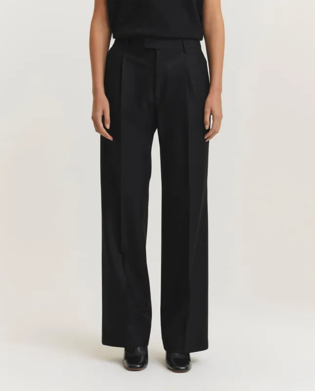 Wijde broek sold by Pauw Amsterdam