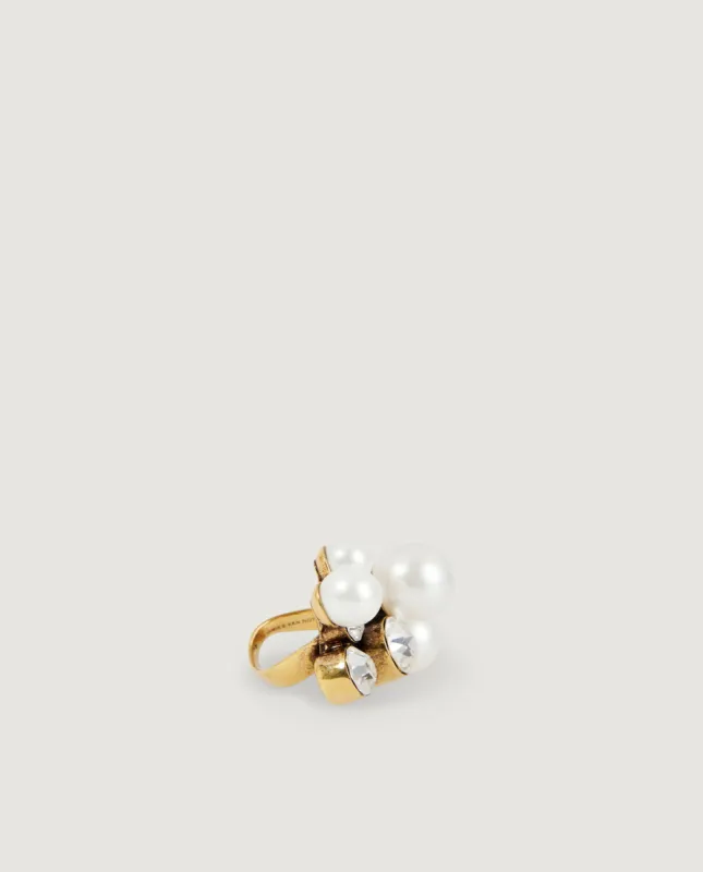 Statement ring sold by Pauw Amsterdam