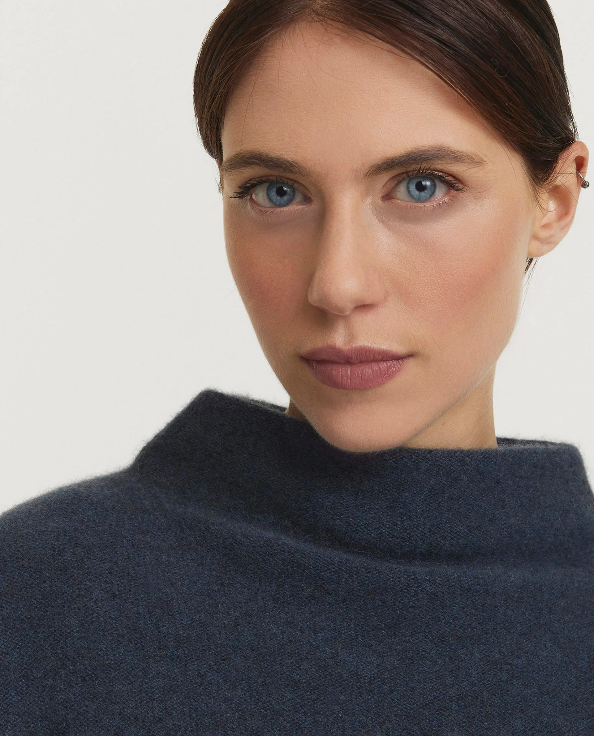 Cashmere trui met trechterhals sold by Pauw Amsterdam product image thumbnail 2