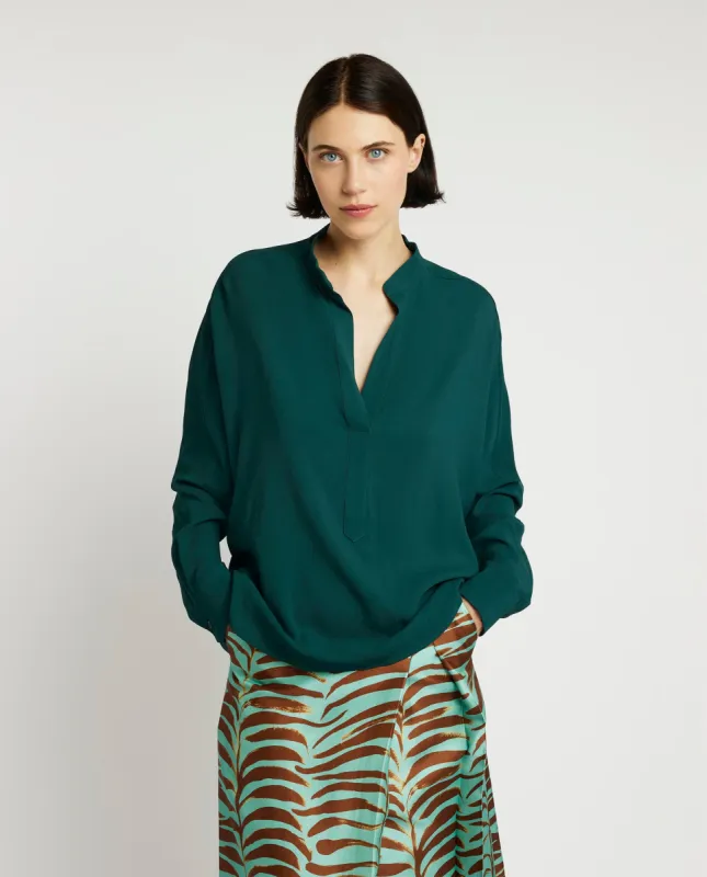 Soepelvallende blouse sold by Pauw Amsterdam