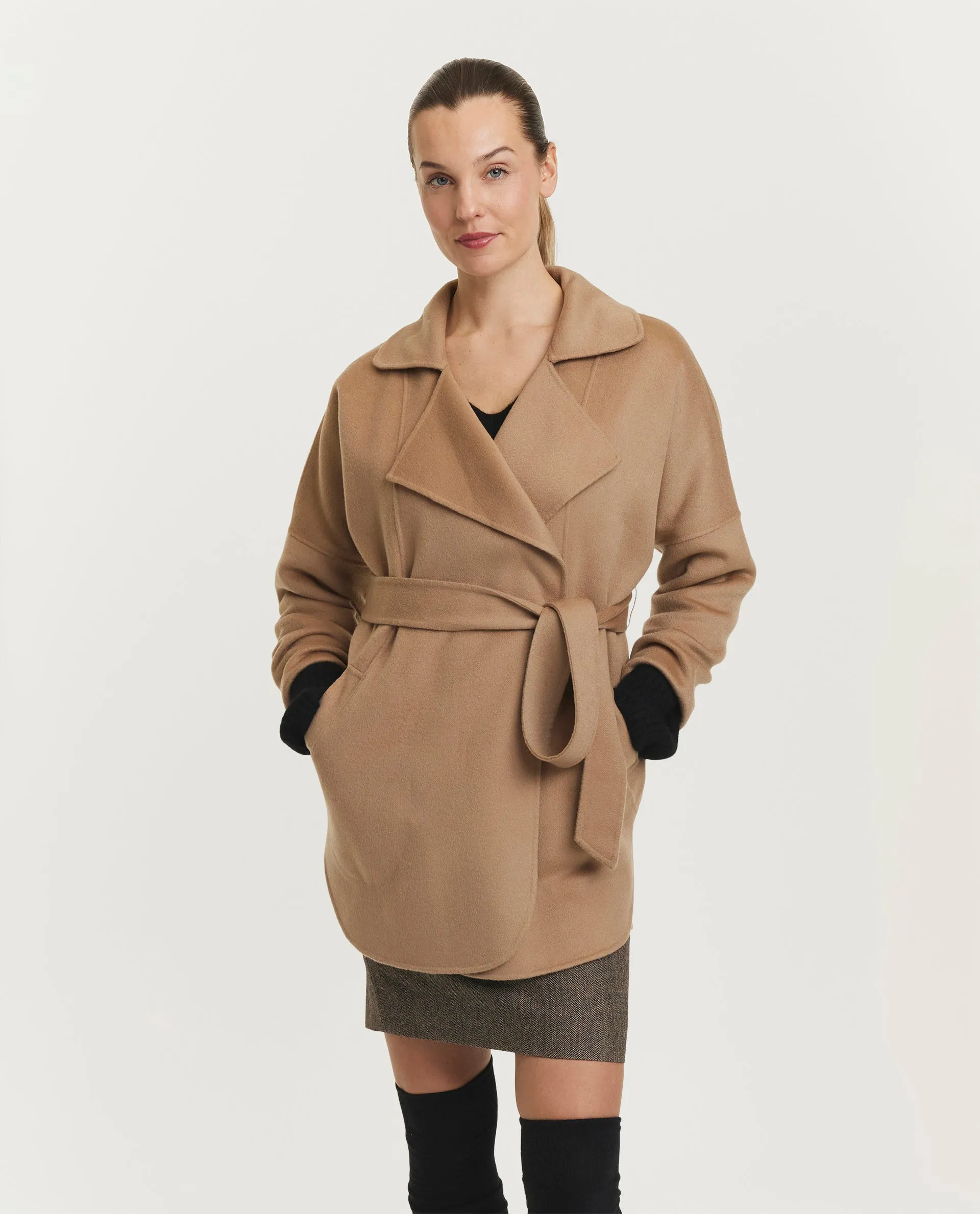 Cashmere jas sold by Pauw Amsterdam