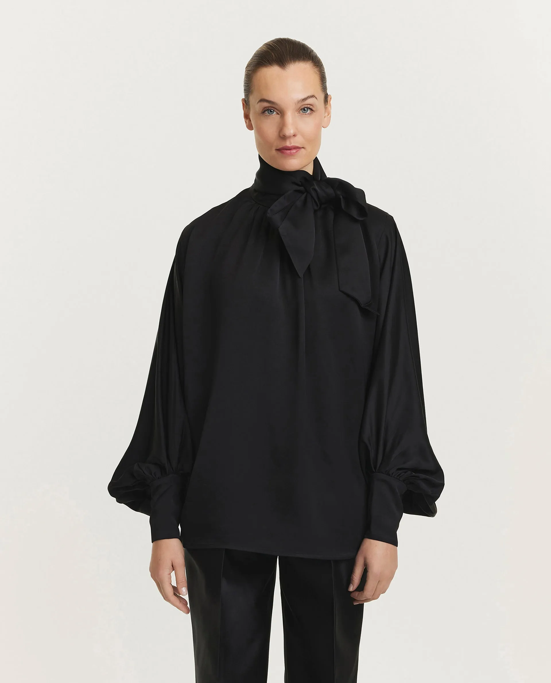Volumineuze blouse sold by Pauw Amsterdam product image thumbnail 5