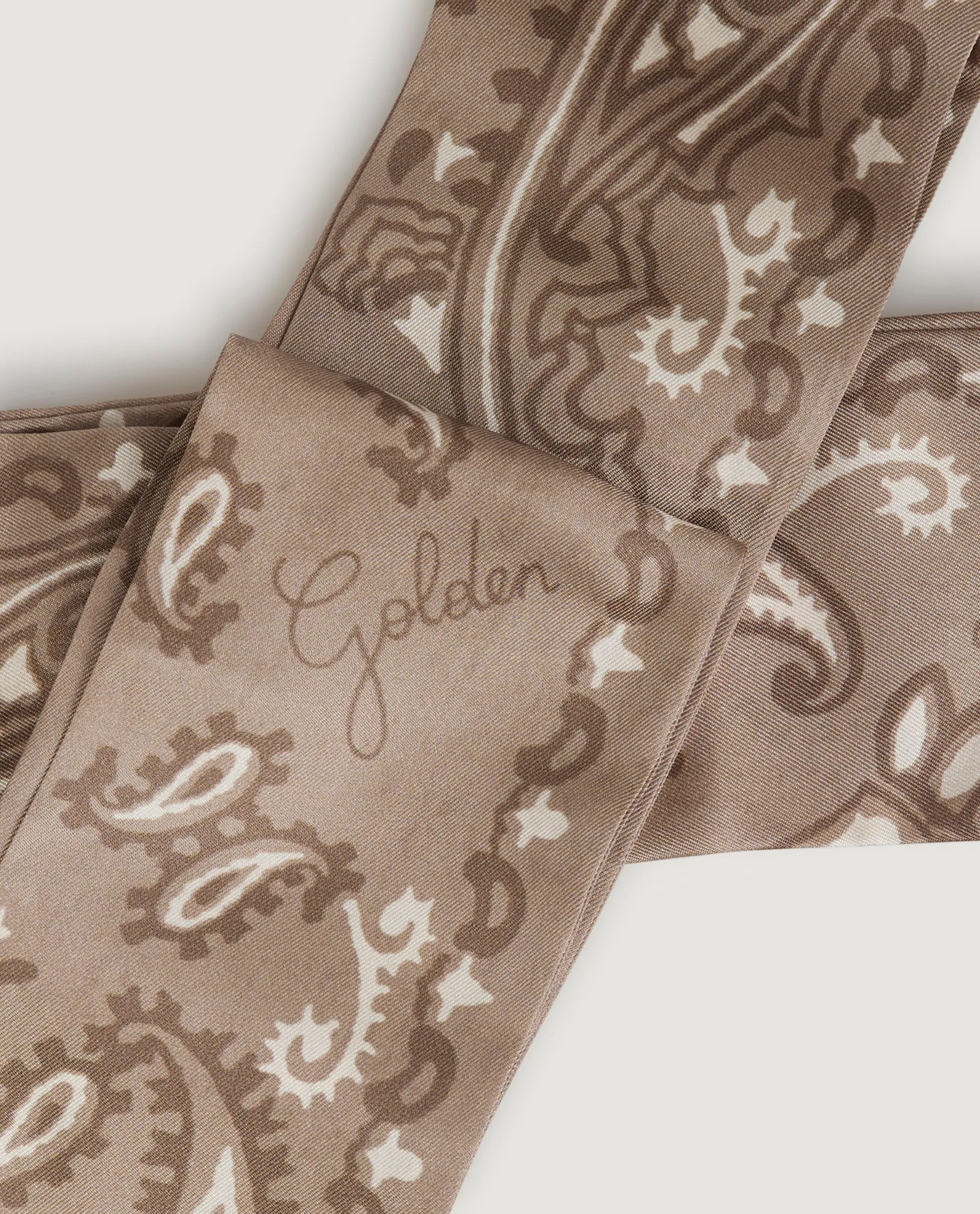 Zijden bandana sold by Pauw Amsterdam product image thumbnail 4