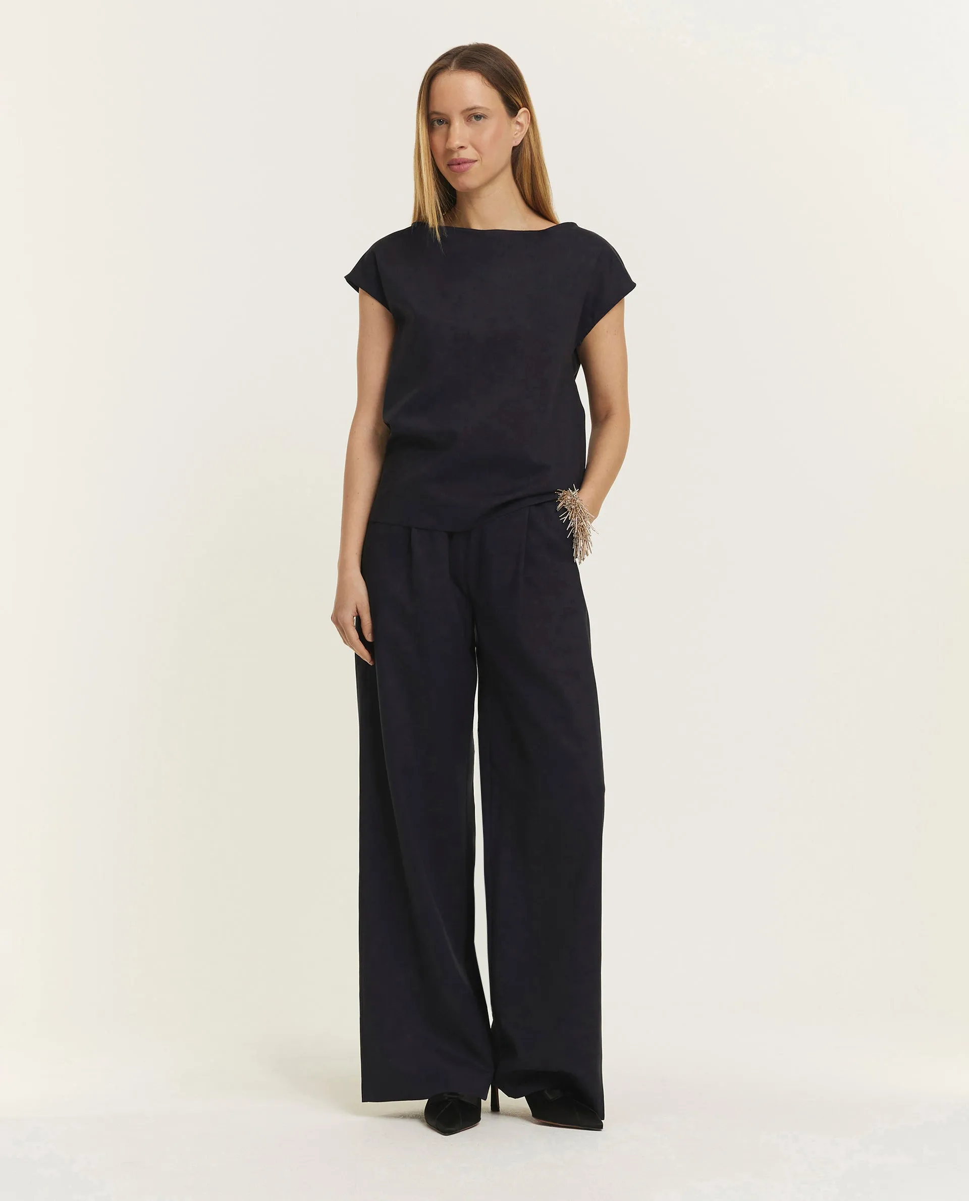 Mouwloze wollen top - Donkerblauw sold by Pauw Amsterdam product image thumbnail 3