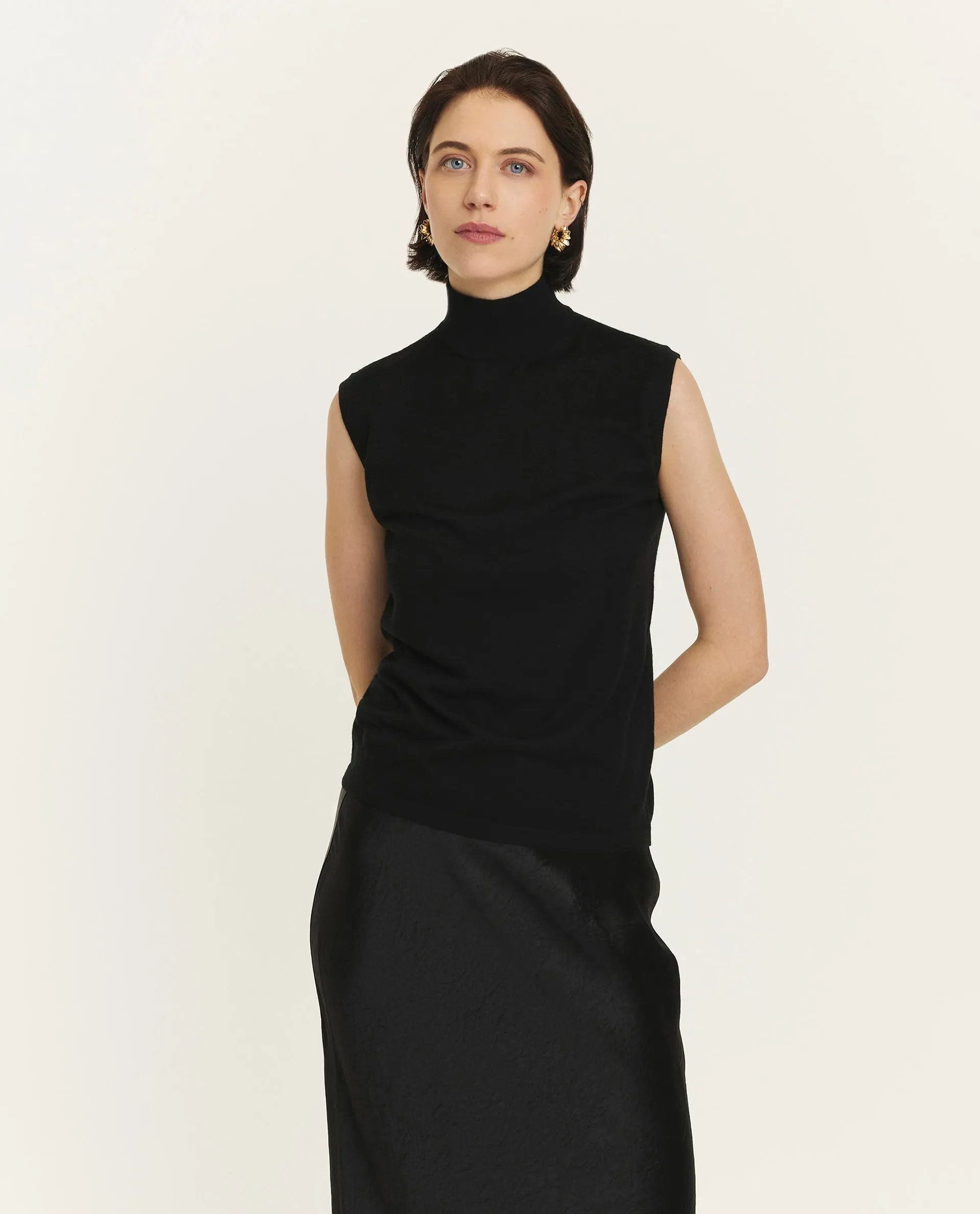 Cashmere top sold by Pauw Amsterdam